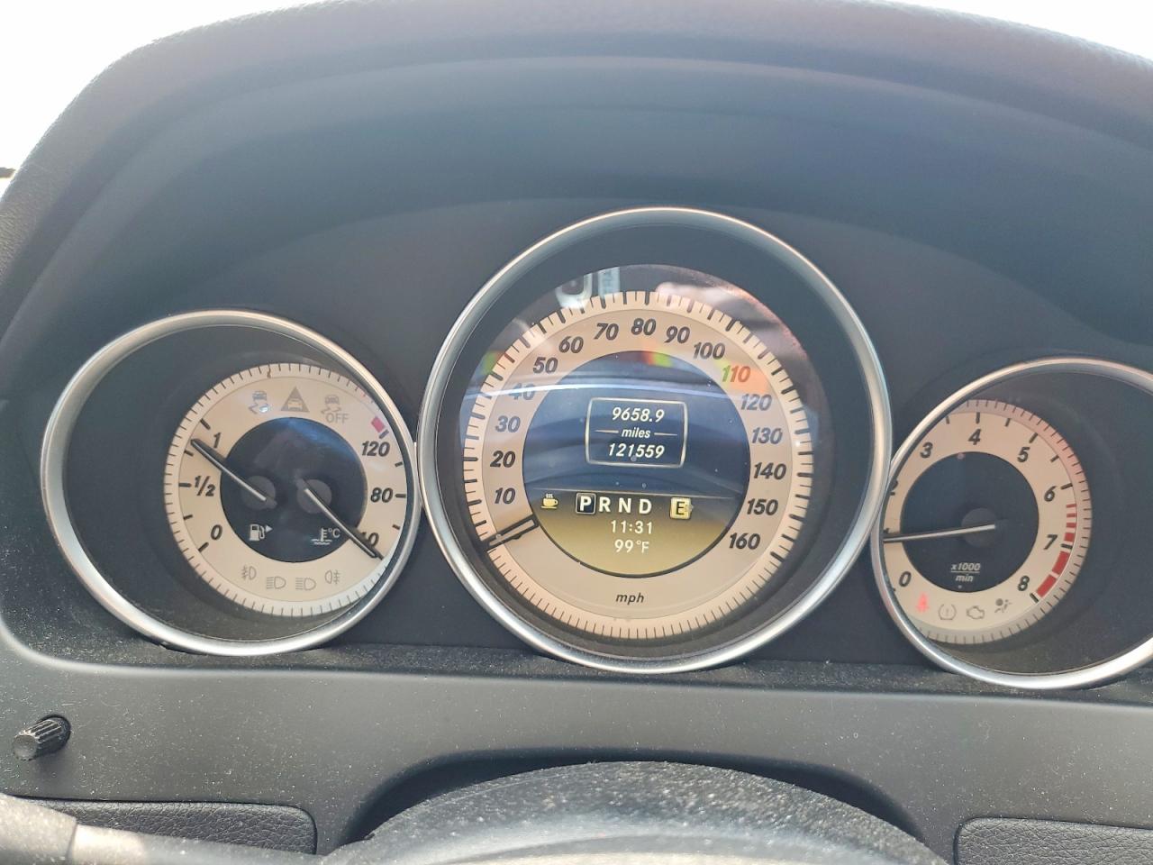 2012 Mercedes-benz C 300 4matic White vin: WDDGF8BBXCF916654