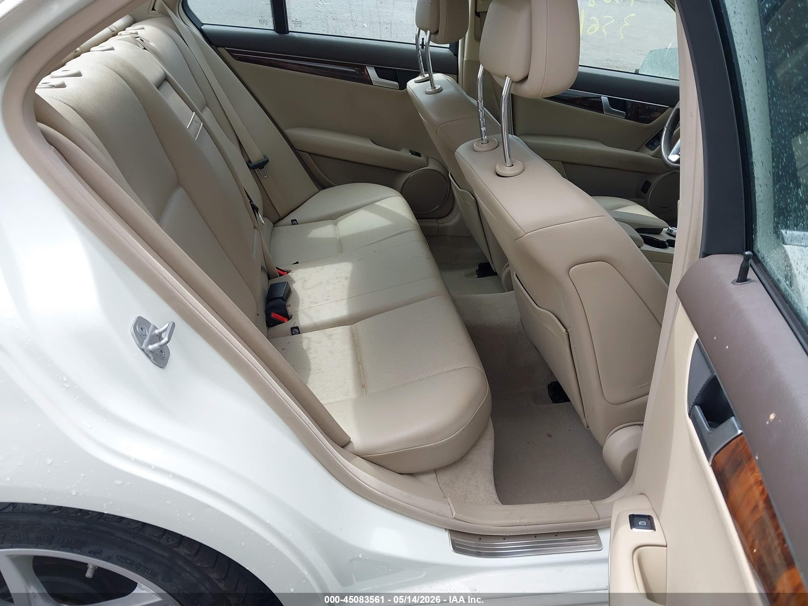2012 Mercedes-benz C 300 Sport 4matic White vin: WDDGF8BBXCR206426