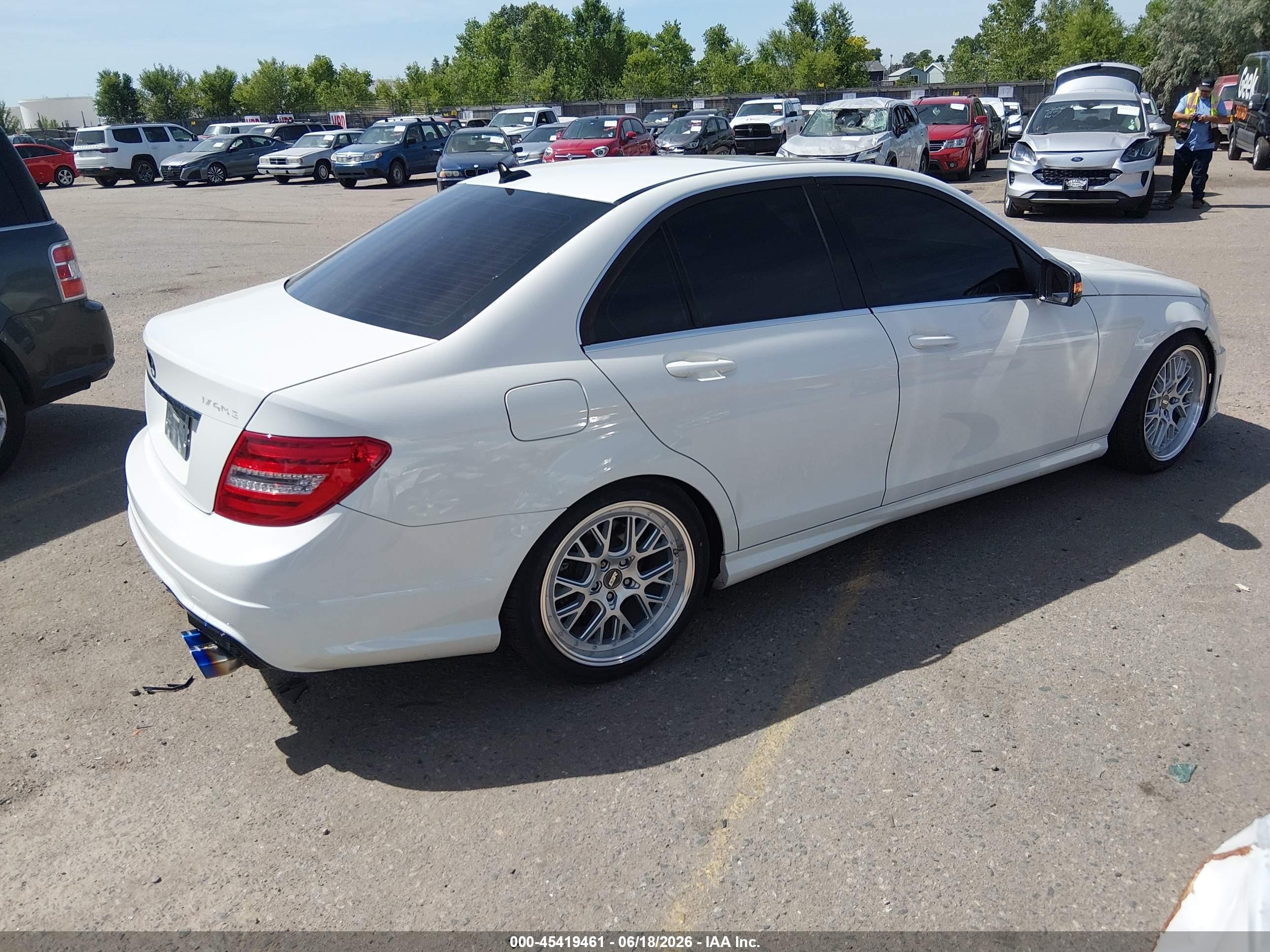 2012 Mercedes-benz C 300 Sport 4matic White vin: WDDGF8BBXCR230189