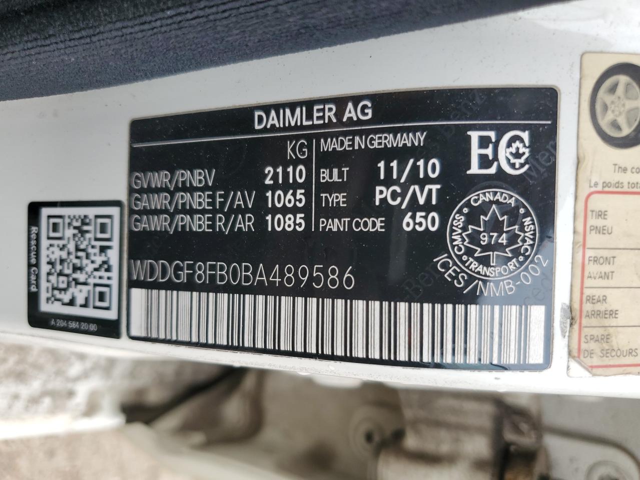 2011 Mercedes-benz C 250 4matic White vin: WDDGF8FB0BA489586