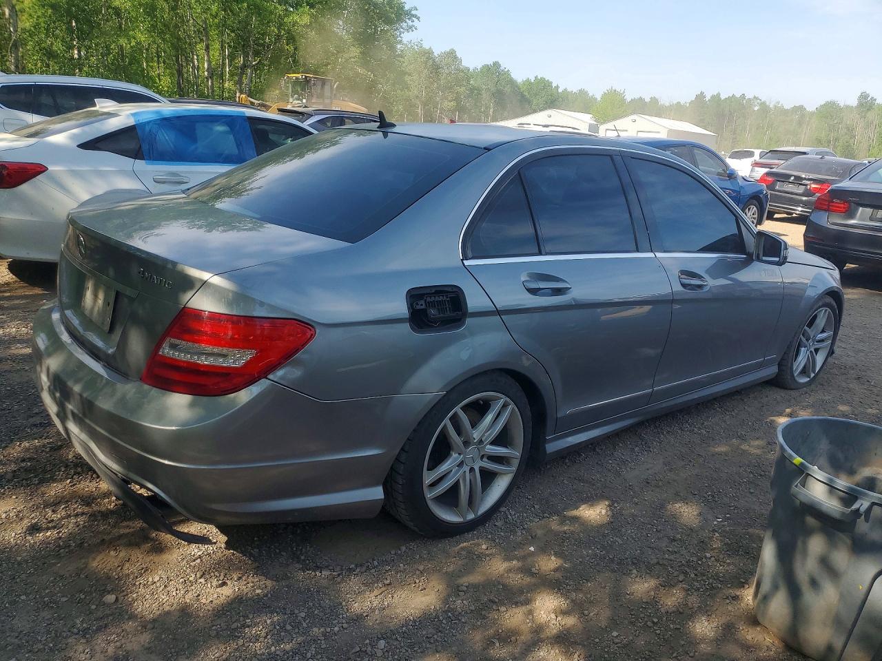 2012 Mercedes-benz C 250 4matic Серый vin: WDDGF8FB0CA709066