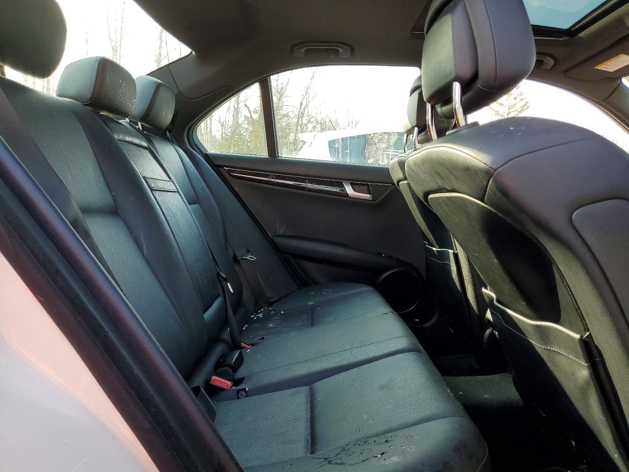 2012 Mercedes-benz C 250 4matic White vin: WDDGF8FB0CF916799