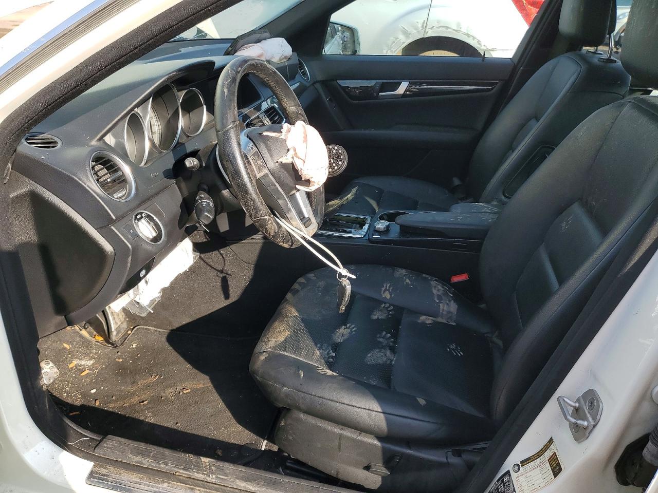 2012 Mercedes-benz C 250 4matic White vin: WDDGF8FB0CF916799