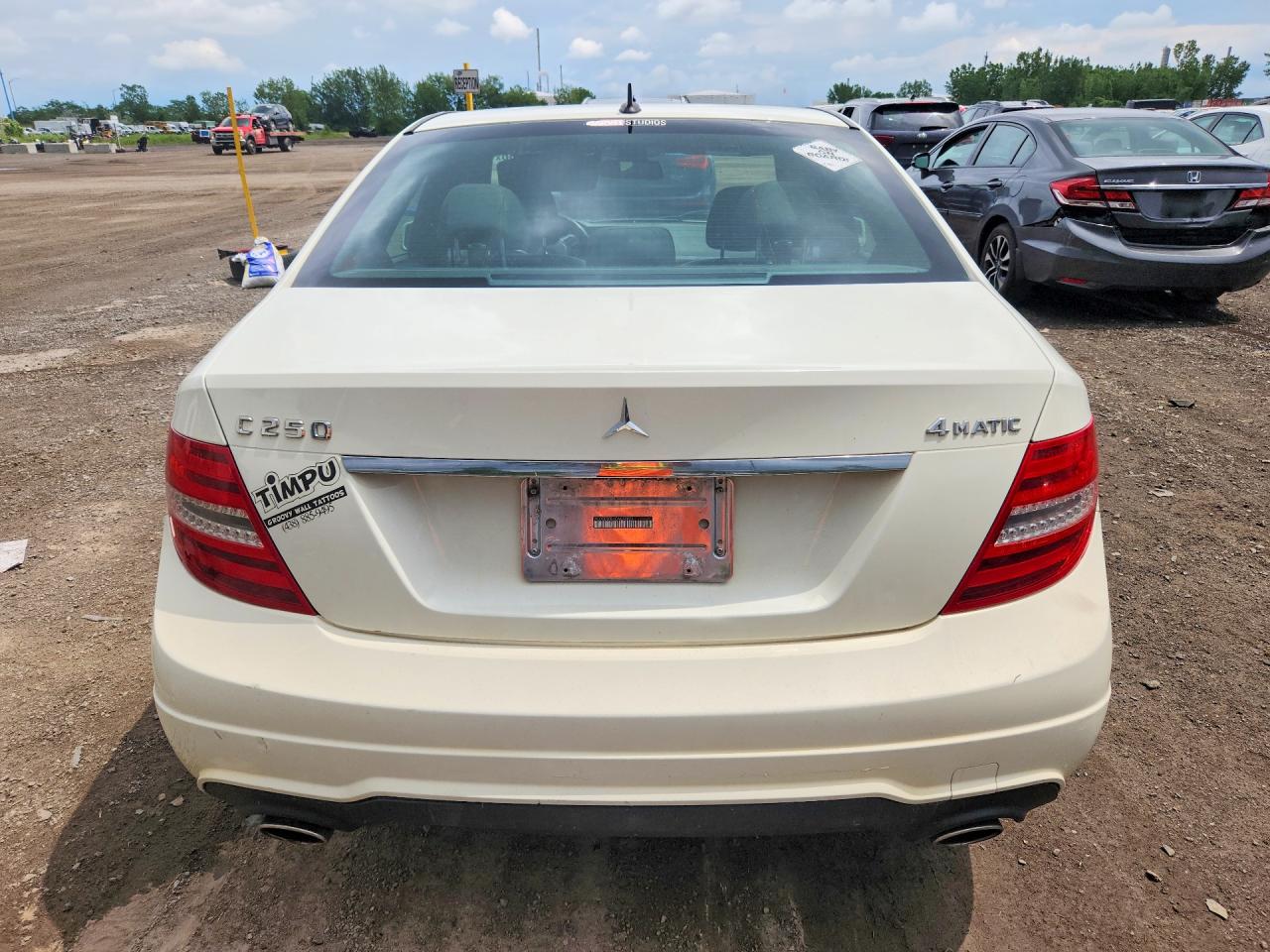 2012 Mercedes-benz C 250 4matic White vin: WDDGF8FB1CA633826