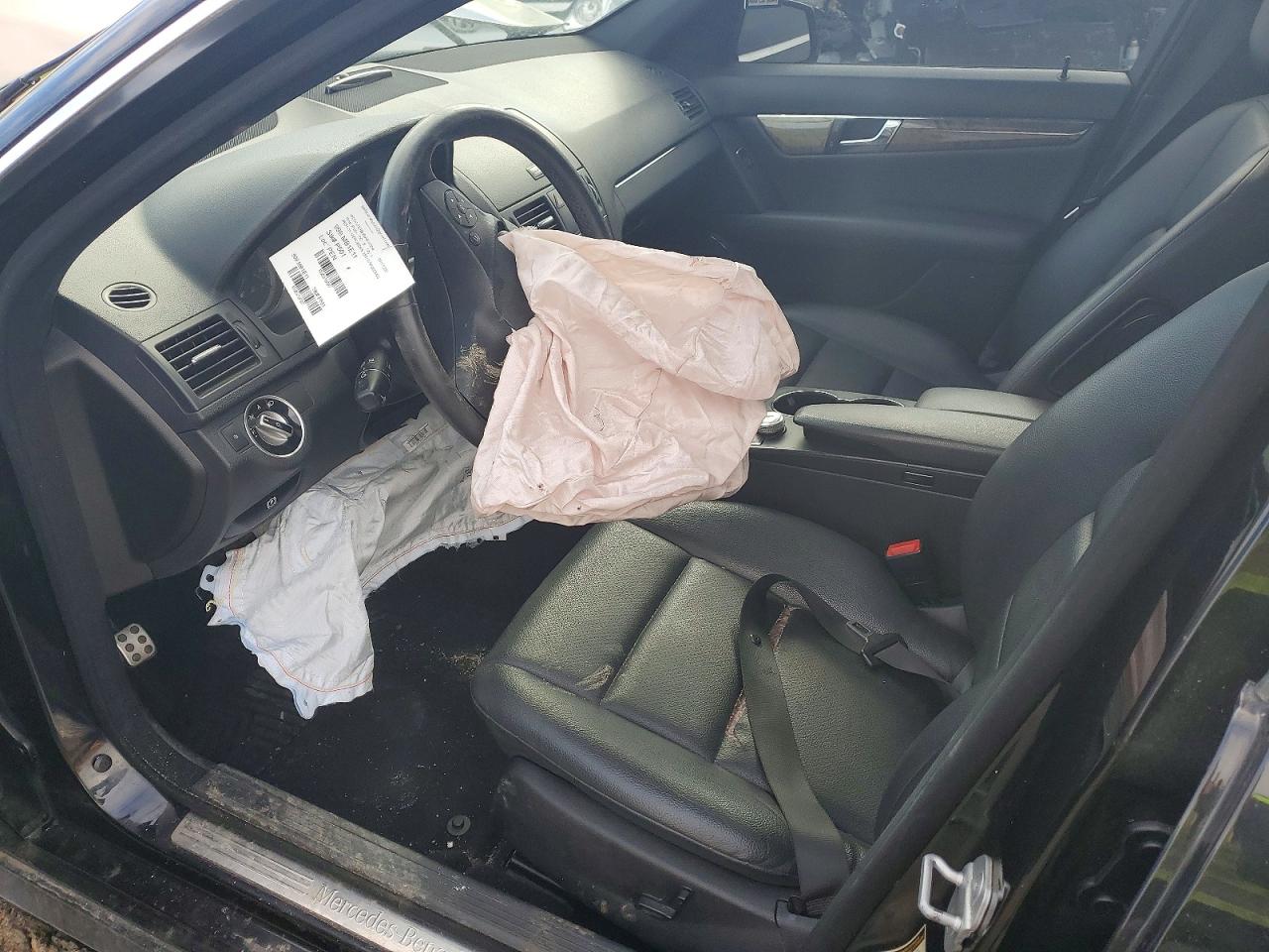 2011 Mercedes-benz C 250 4matic Черный vin: WDDGF8FB4BA516014