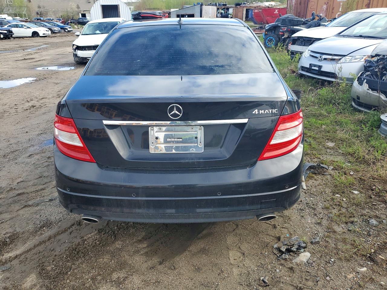 2011 Mercedes-benz C 250 4matic Черный vin: WDDGF8FB4BA516014