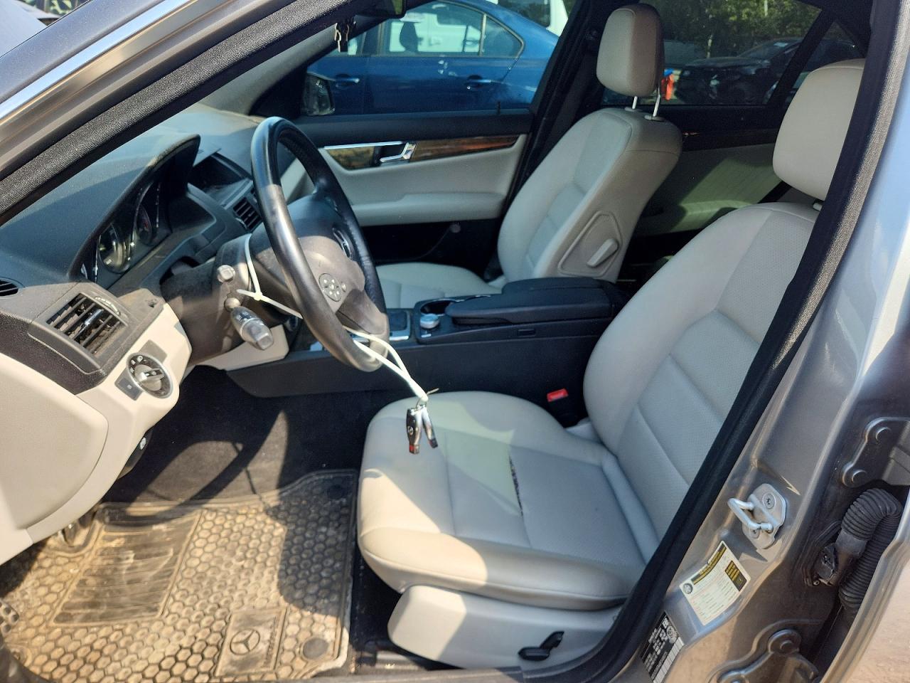 2011 Mercedes-benz C 250 4matic Silver vin: WDDGF8FB4BF548075