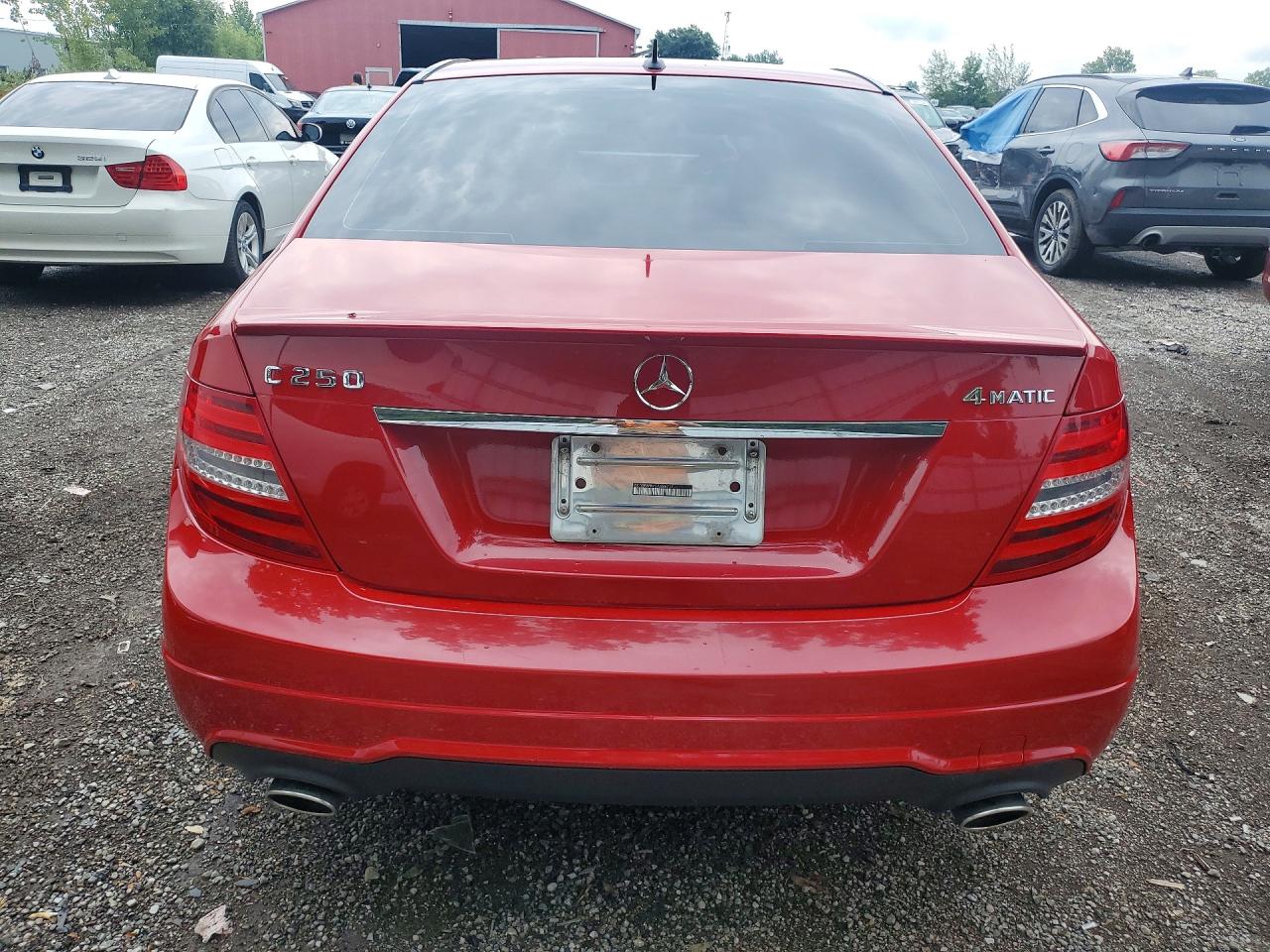 2012 Mercedes-benz C 250 4matic Красный vin: WDDGF8FB7CA688717