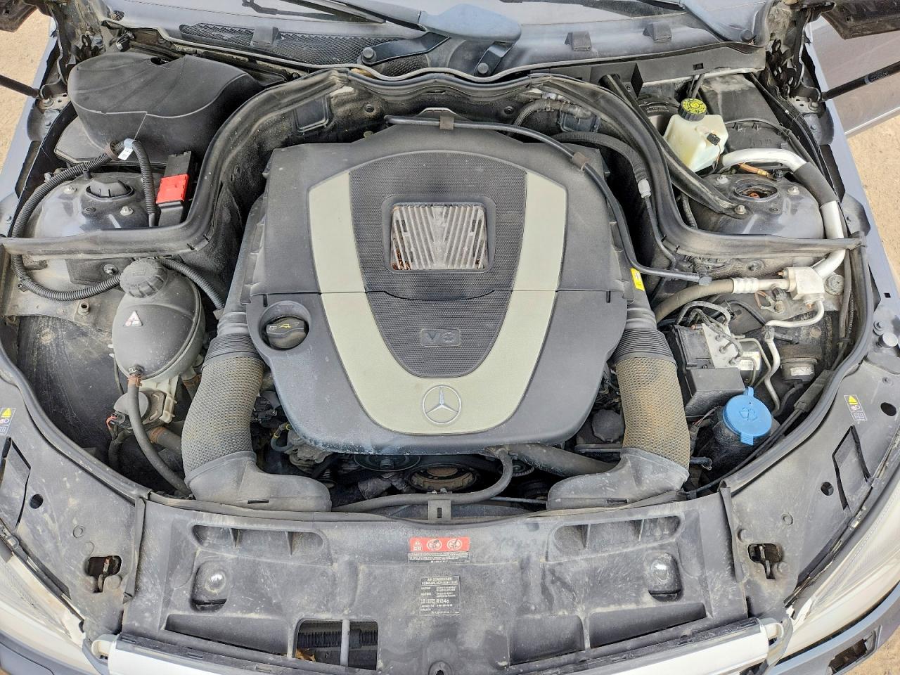 2011 Mercedes-benz C 350 4matic Черный vin: WDDGF8HB7BF552831