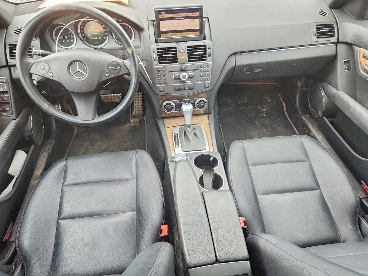 2011 Mercedes-benz C 350 4matic Черный vin: WDDGF8HB7BF552831