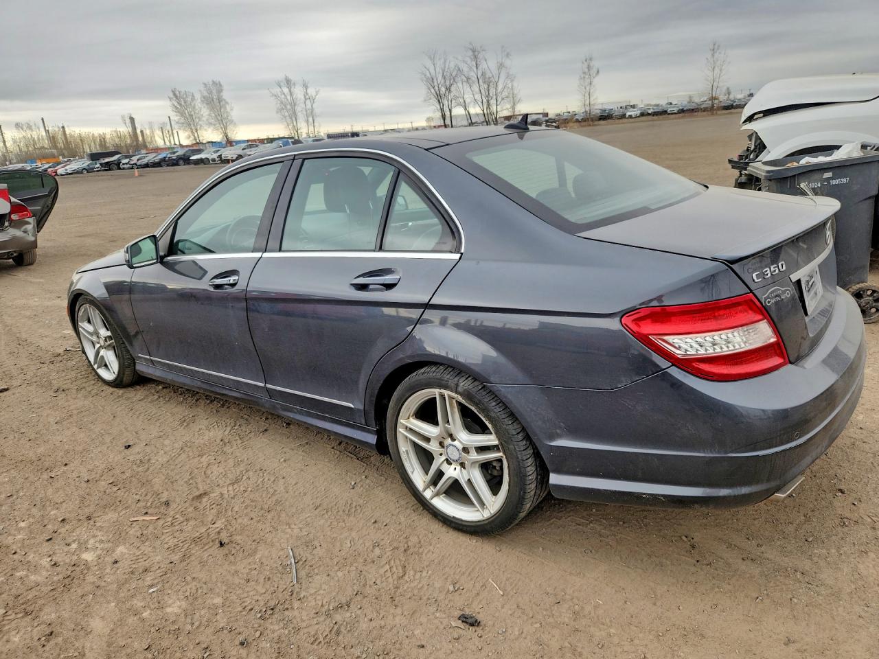 2011 Mercedes-benz C 350 4matic Черный vin: WDDGF8HB7BF552831