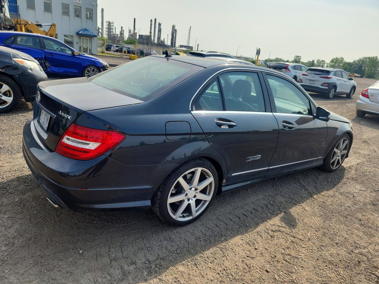 2013 Mercedes-benz C 350 4matic Blue vin: WDDGF8JB5DA797802