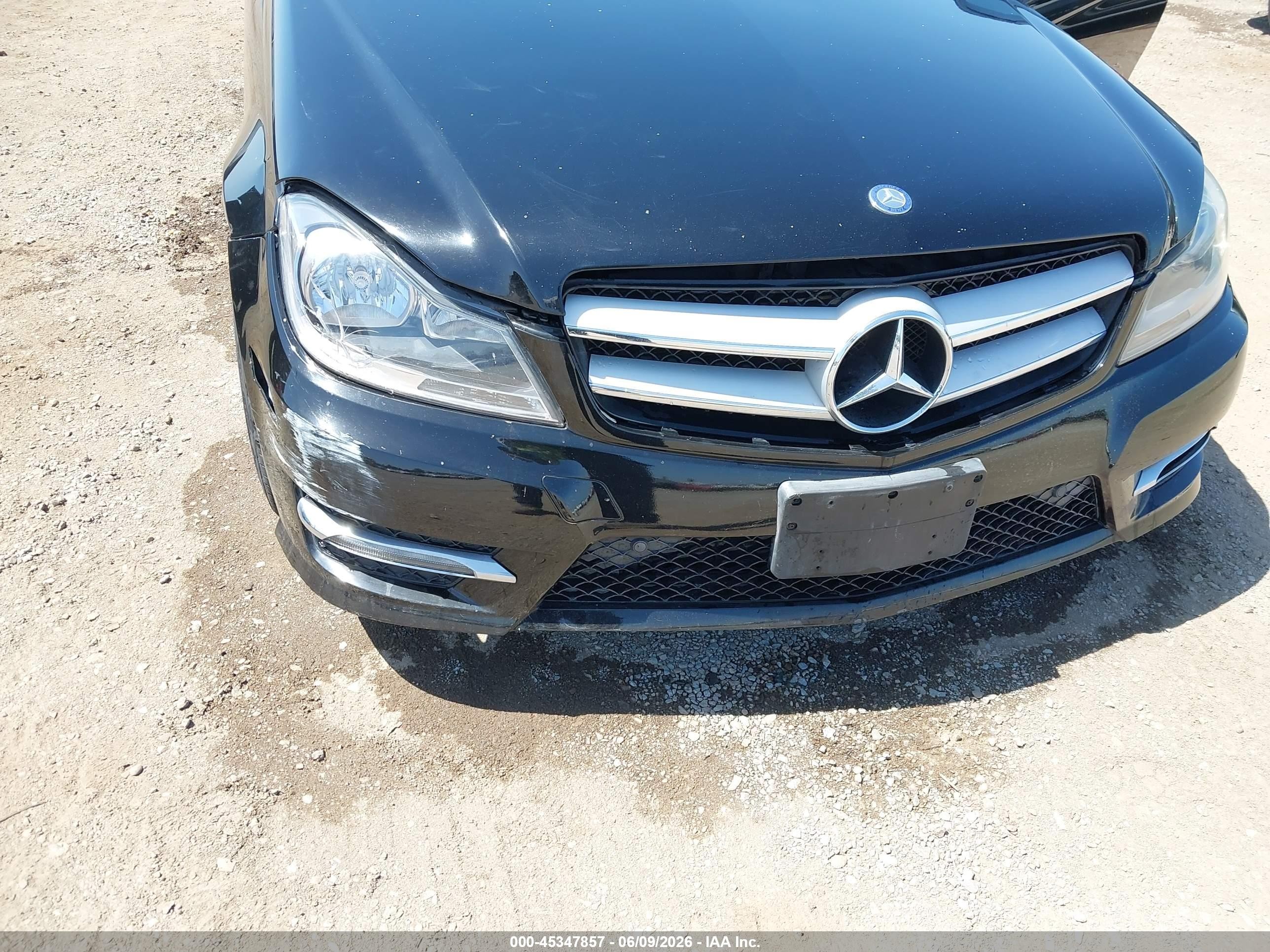 2012 Mercedes-benz C 250   Black vin: WDDGJ4HB0CF787662