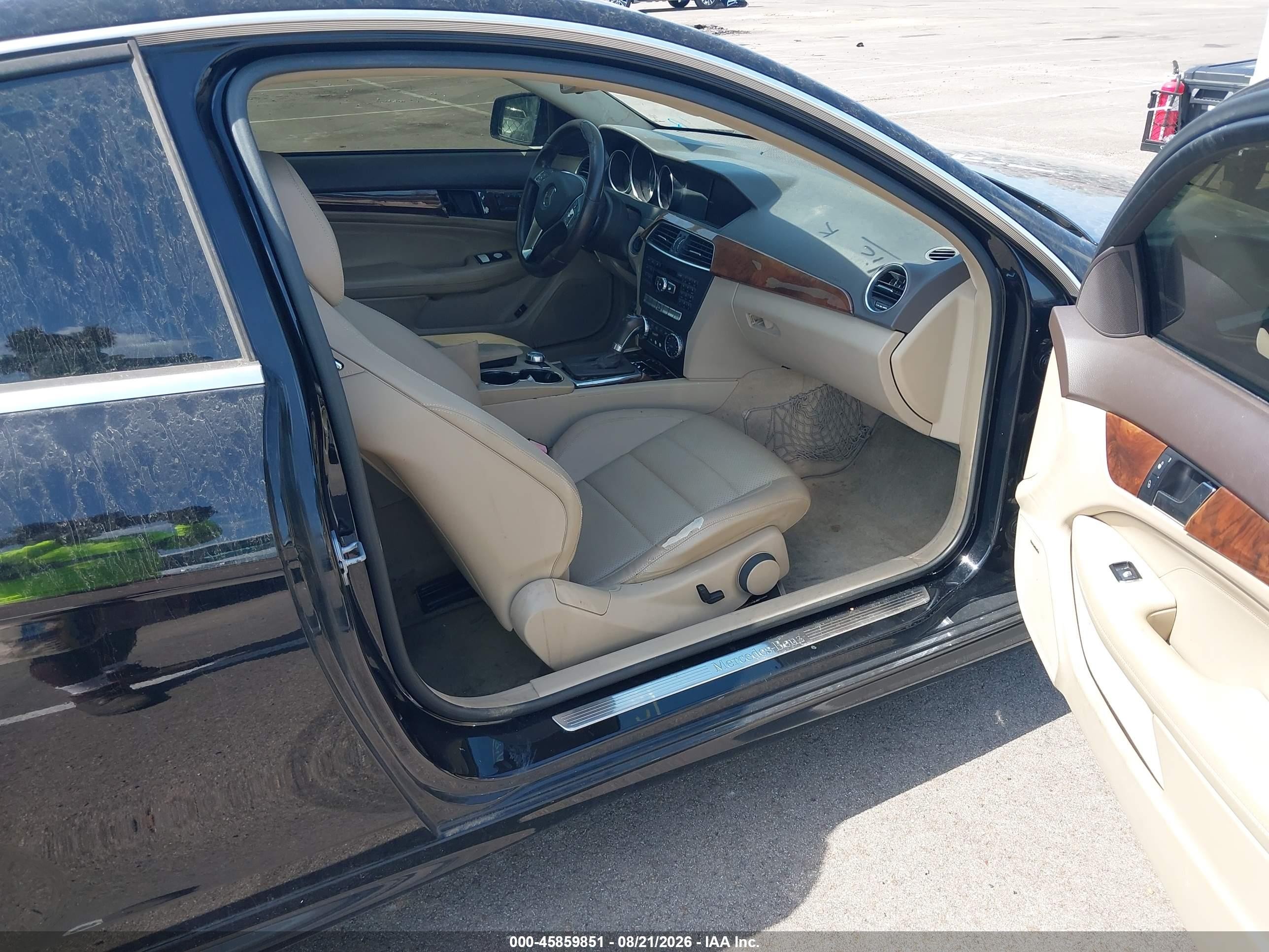 2012 Mercedes-benz C 250   Black vin: WDDGJ4HB0CF903278