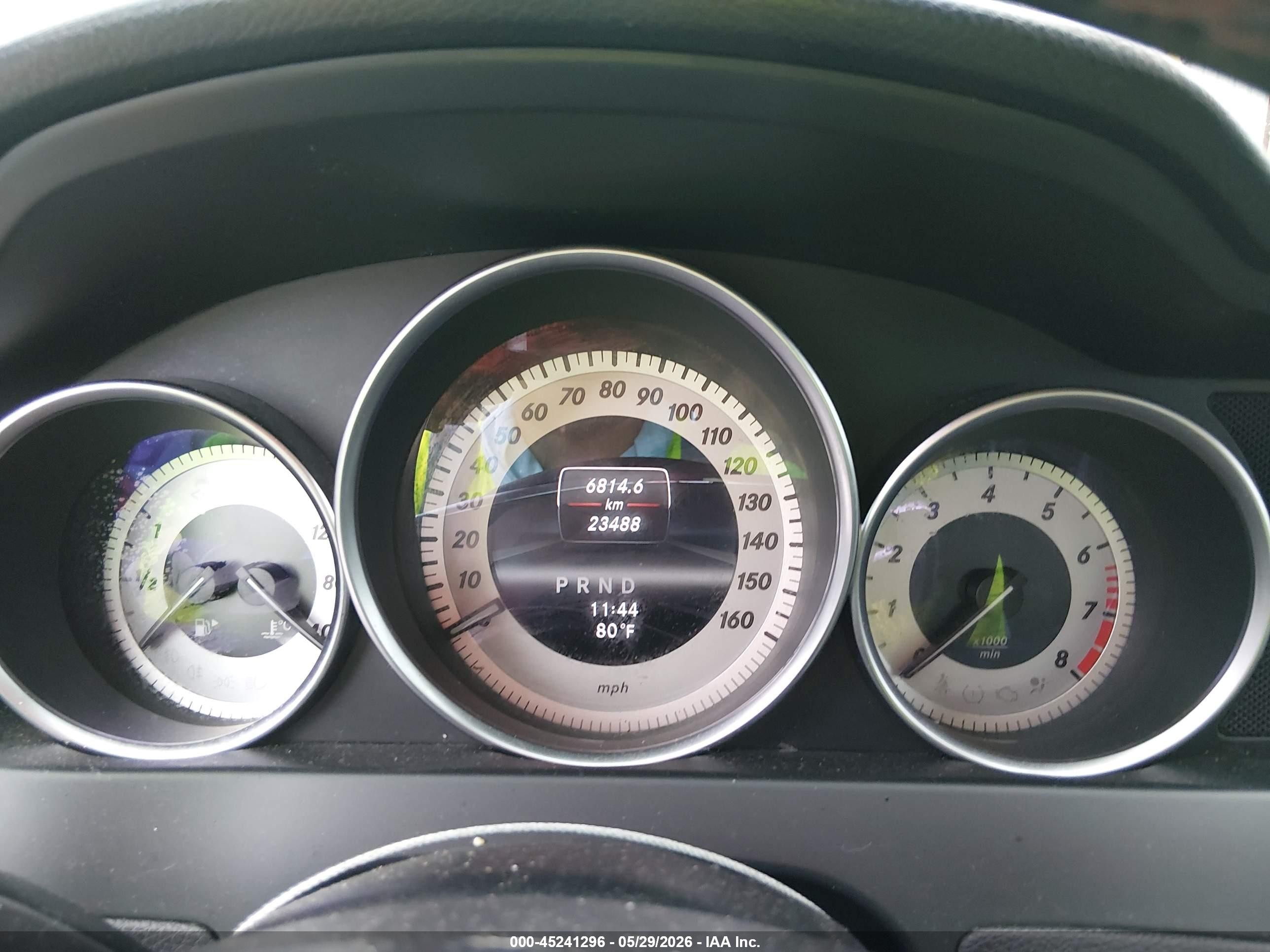 2013 Mercedes-benz C 250   Белый vin: WDDGJ4HB0DF956600