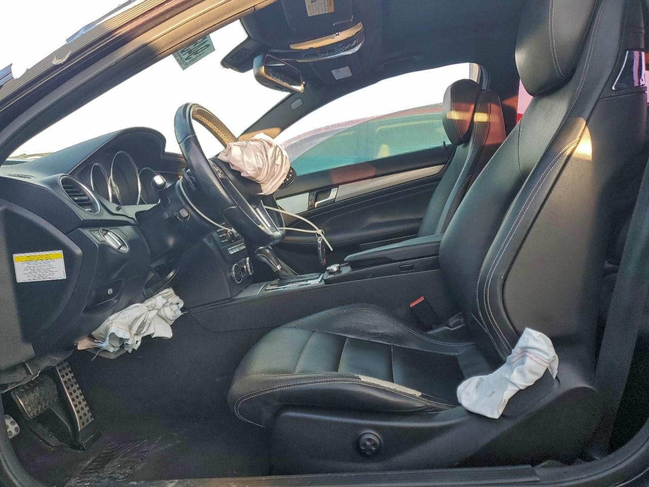 2013 Mercedes-benz C 250 Черный vin: WDDGJ4HB0DF977365