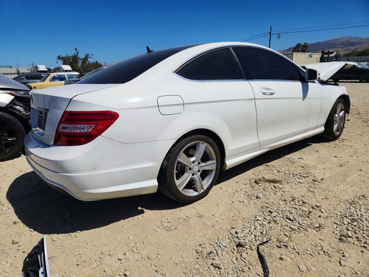 2013 Mercedes-benz C 250 White vin: WDDGJ4HB0DF977527