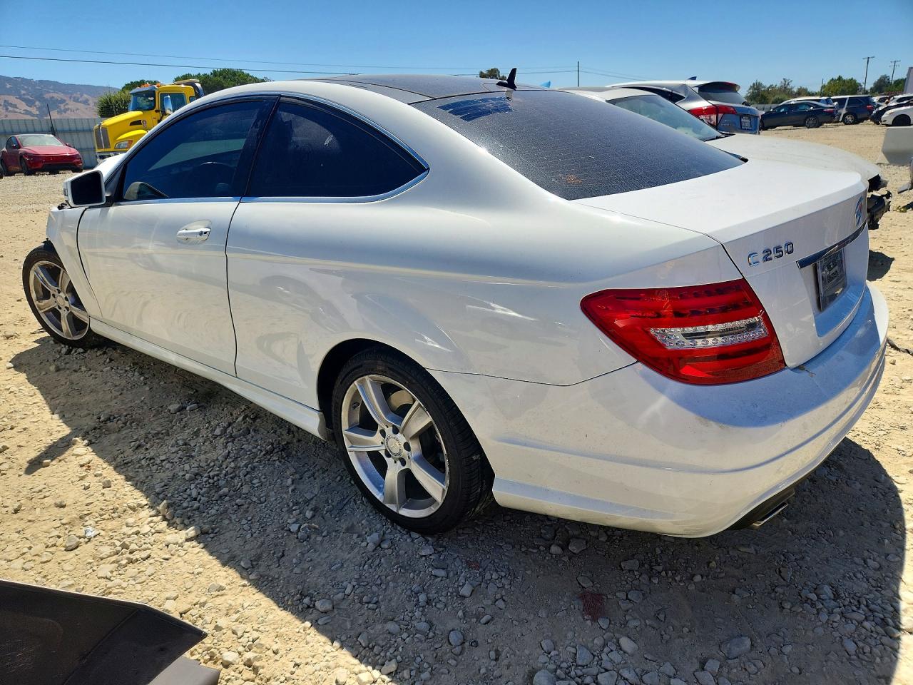 2013 Mercedes-benz C 250 White vin: WDDGJ4HB0DF977527
