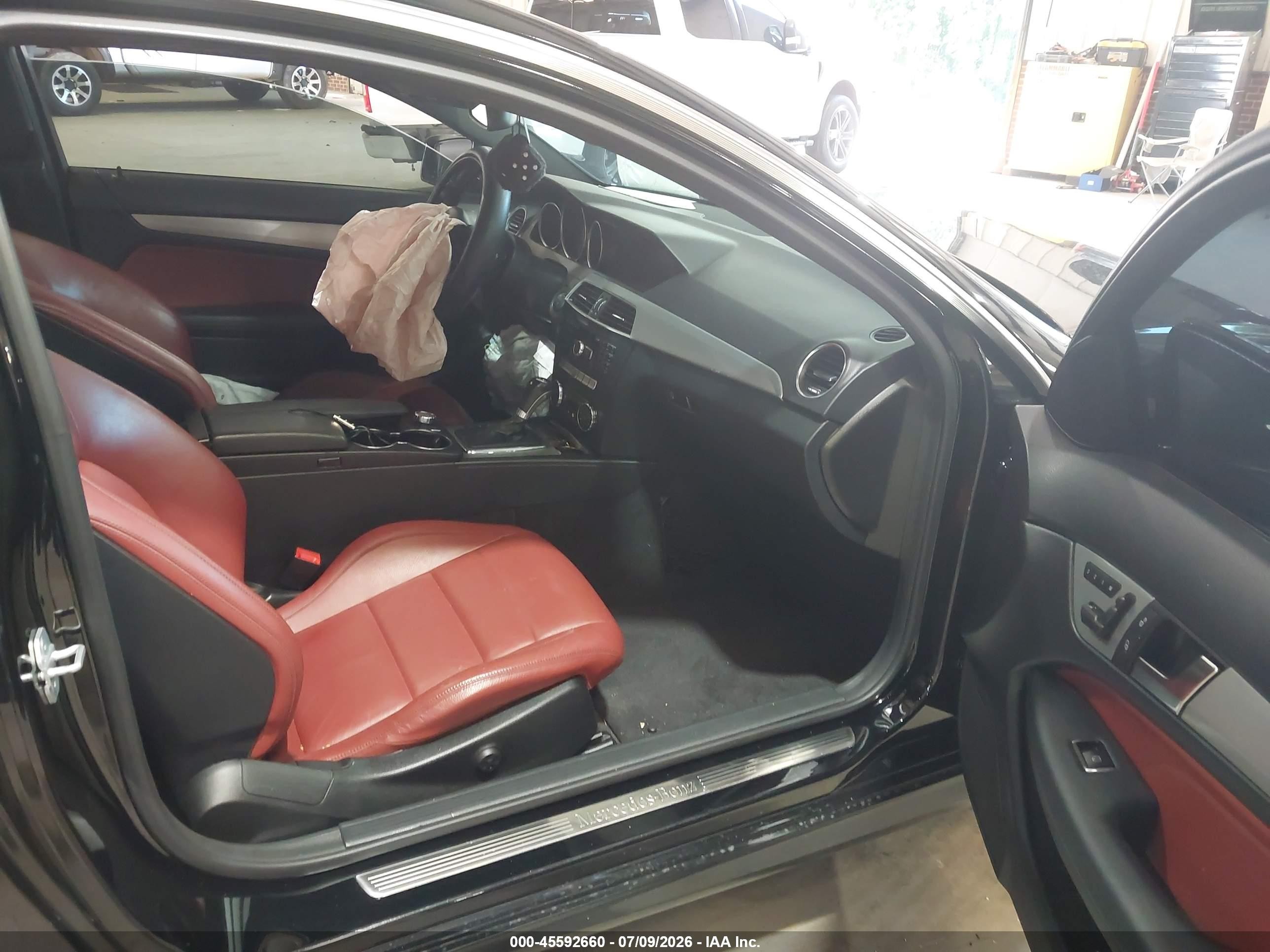 2013 Mercedes-benz C 250   Black vin: WDDGJ4HB0DF992139