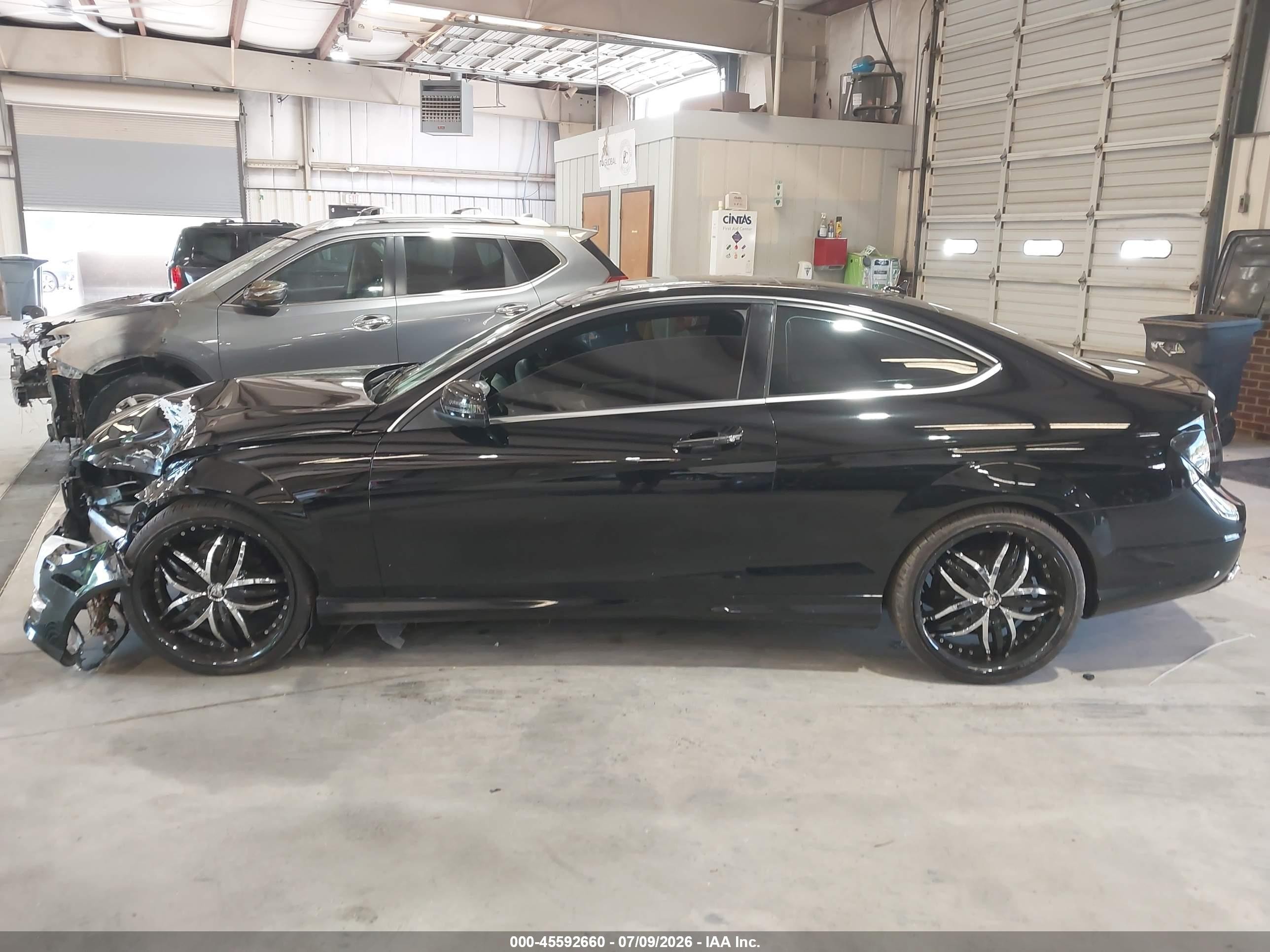 2013 Mercedes-benz C 250   Black vin: WDDGJ4HB0DF992139