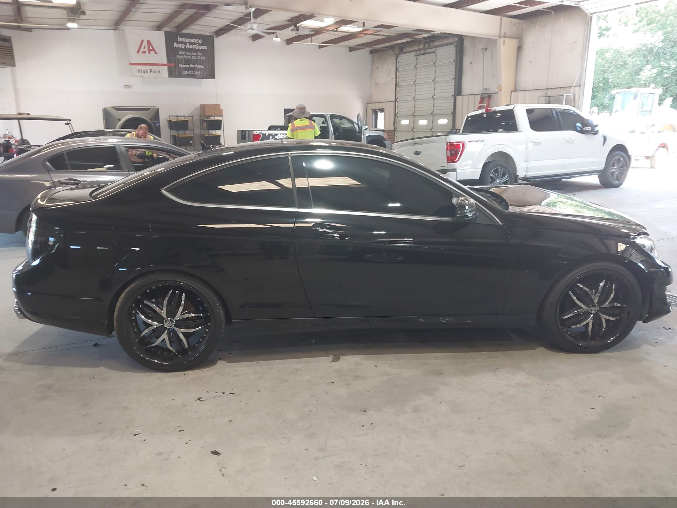 2013 Mercedes-benz C 250   Black vin: WDDGJ4HB0DF992139