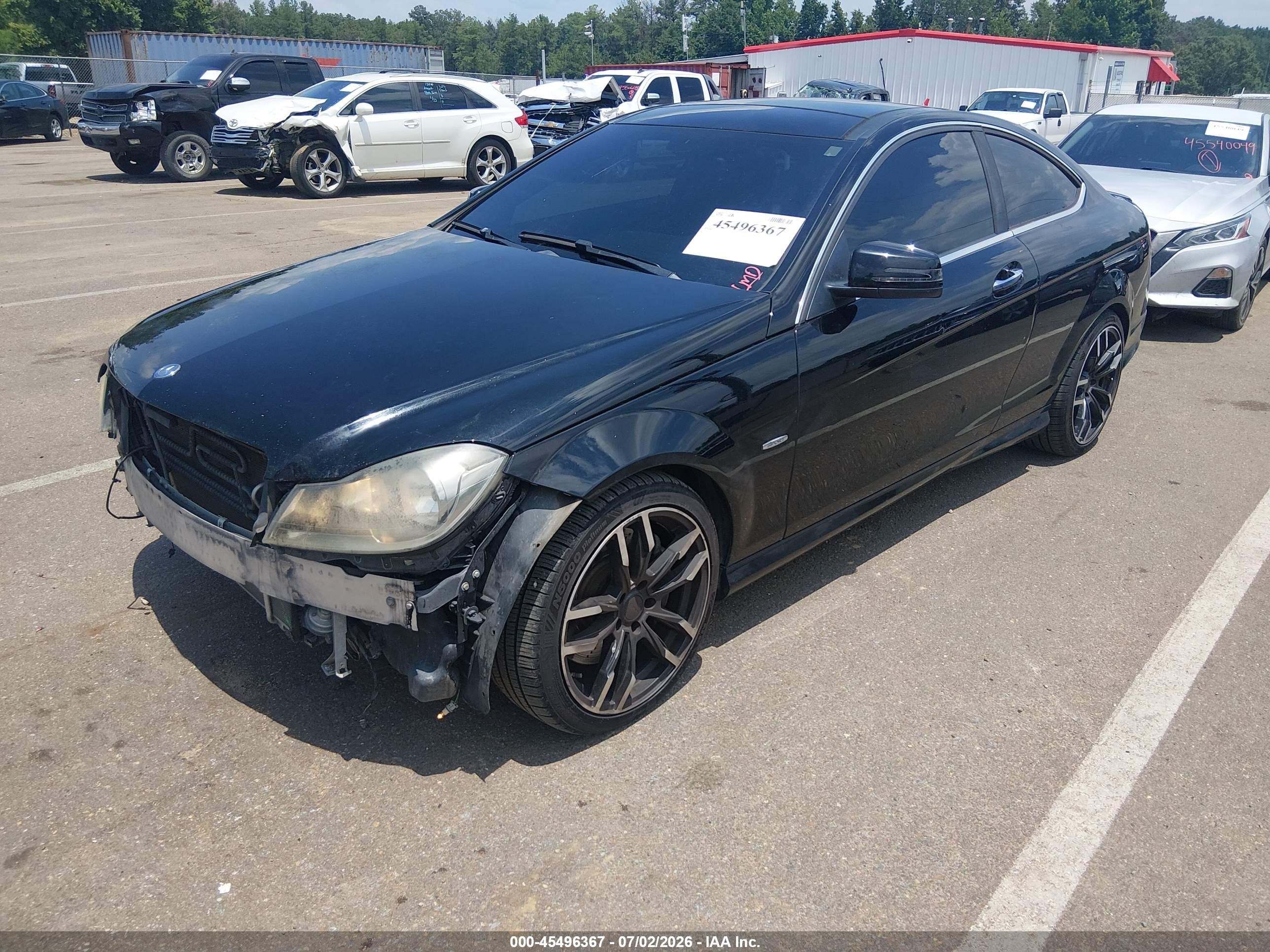 2013 Mercedes-benz C 250   Черный vin: WDDGJ4HB0DG116374