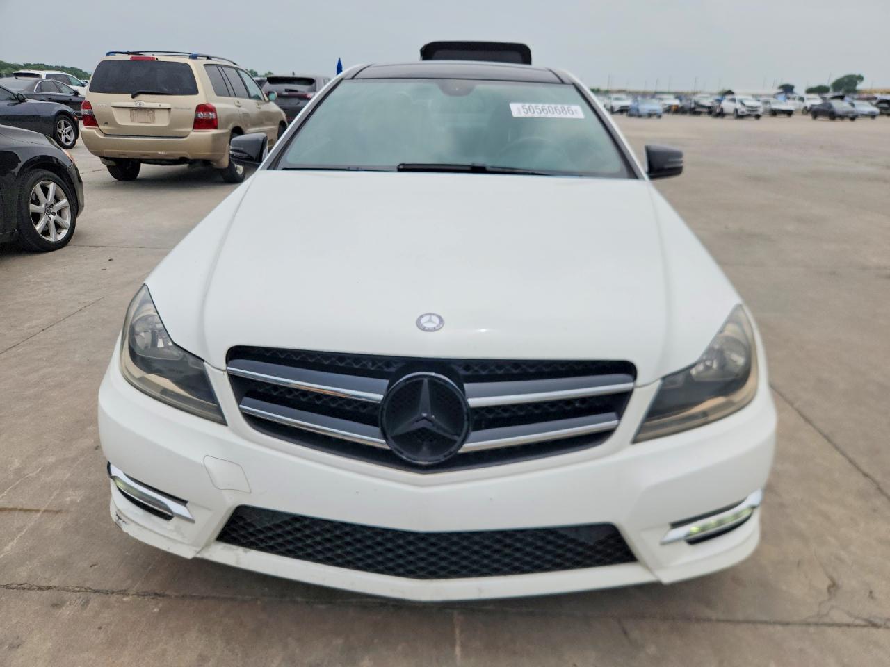 2014 Mercedes-benz C 250 White vin: WDDGJ4HB0EG265790