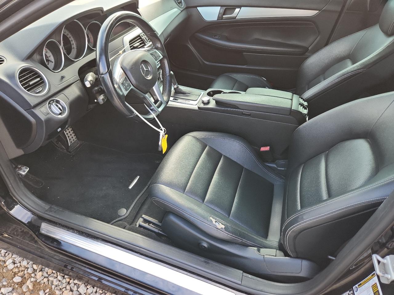 2014 Mercedes-benz C 250 Черный vin: WDDGJ4HB0EG287983