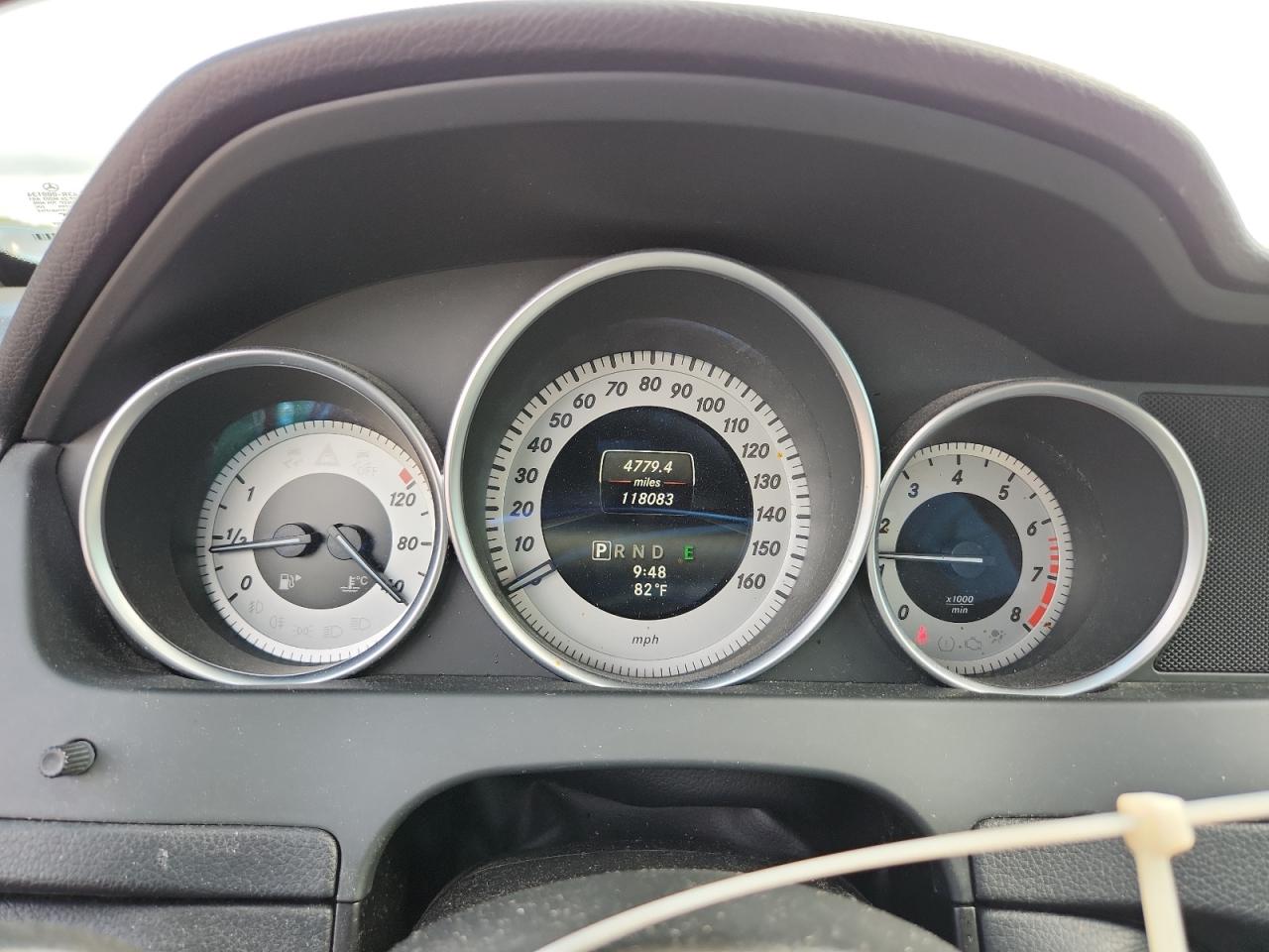 2014 Mercedes-benz C 250 Черный vin: WDDGJ4HB0EG287983