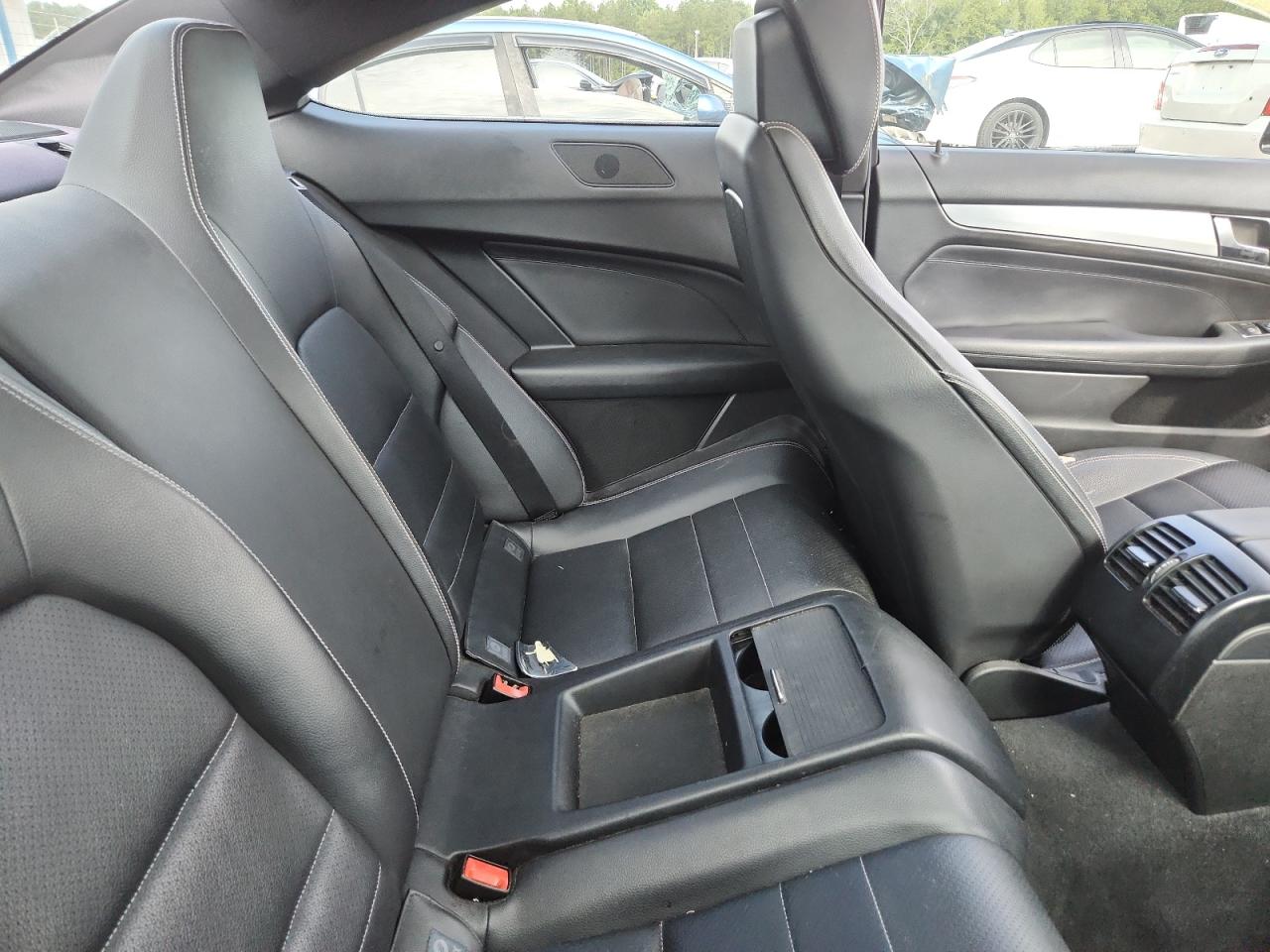 2014 Mercedes-benz C 250 Черный vin: WDDGJ4HB0EG287983