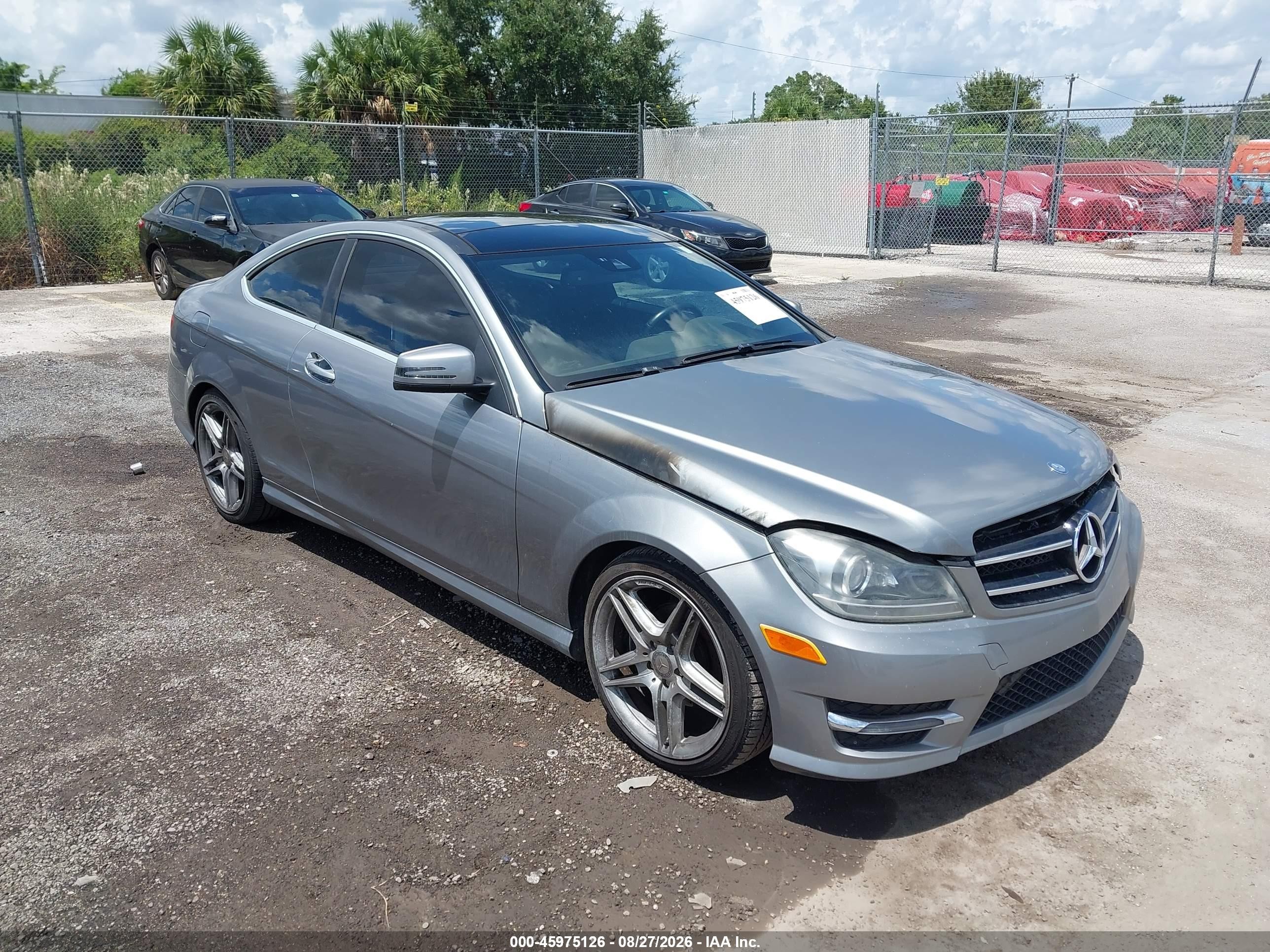 2015 Mercedes-benz C 250 Серебряный vin: WDDGJ4HB0FG374512