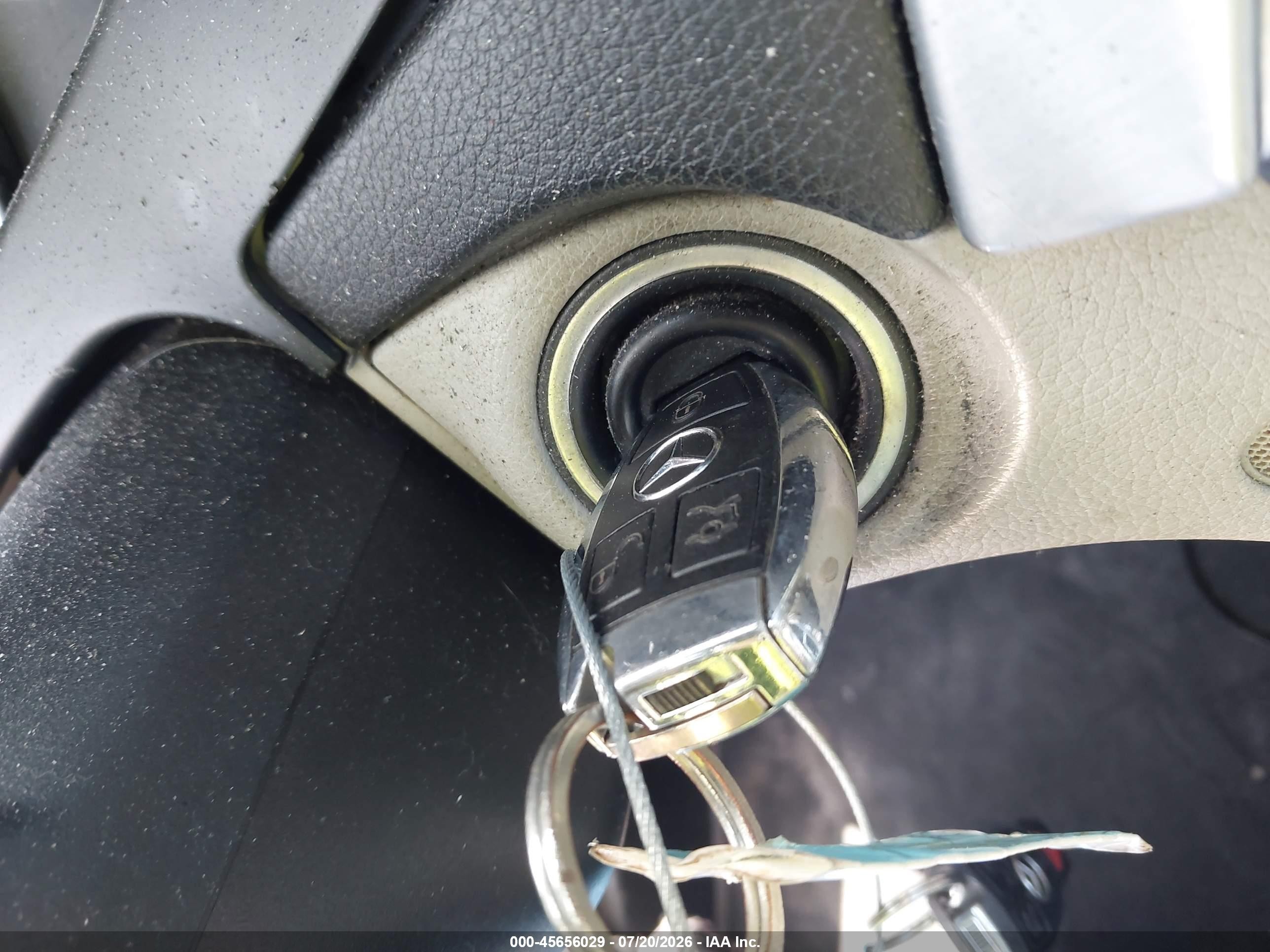 2012 Mercedes-benz C 250   Белый vin: WDDGJ4HB1CF752757