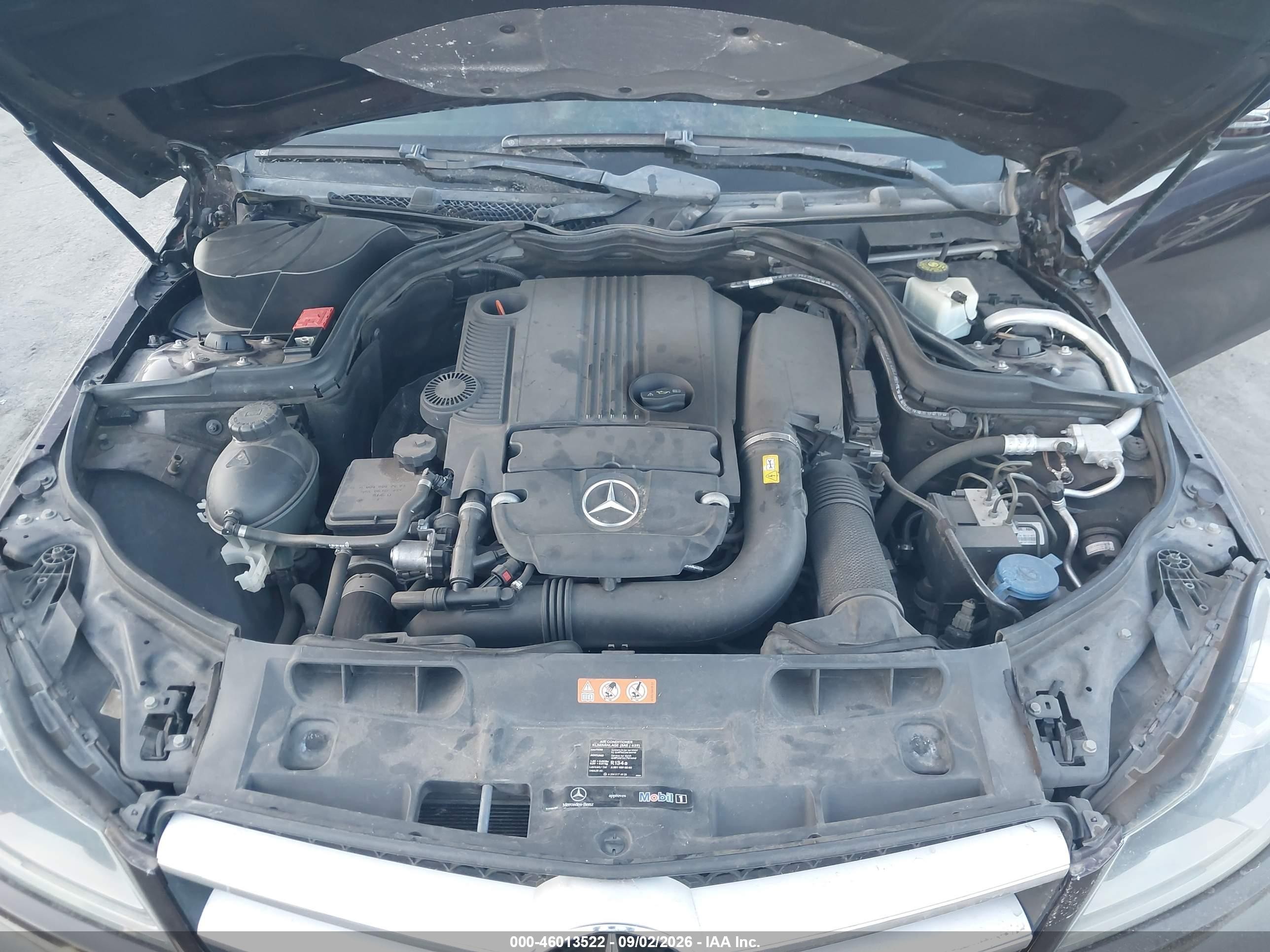 2012 Mercedes-benz C 250 Purple vin: WDDGJ4HB1CF775648