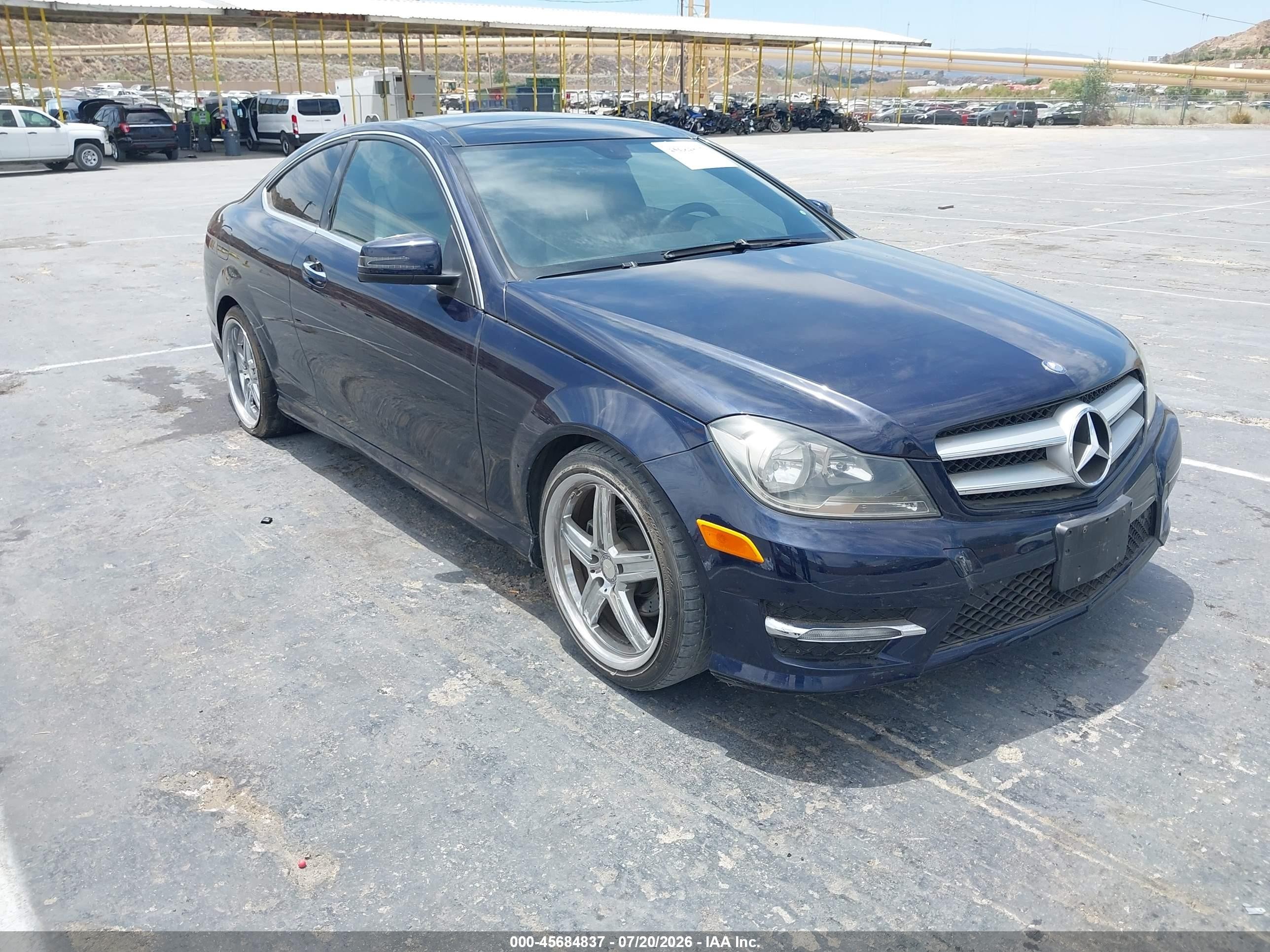 2012 Mercedes-benz C 250   Blue vin: WDDGJ4HB1CF873546