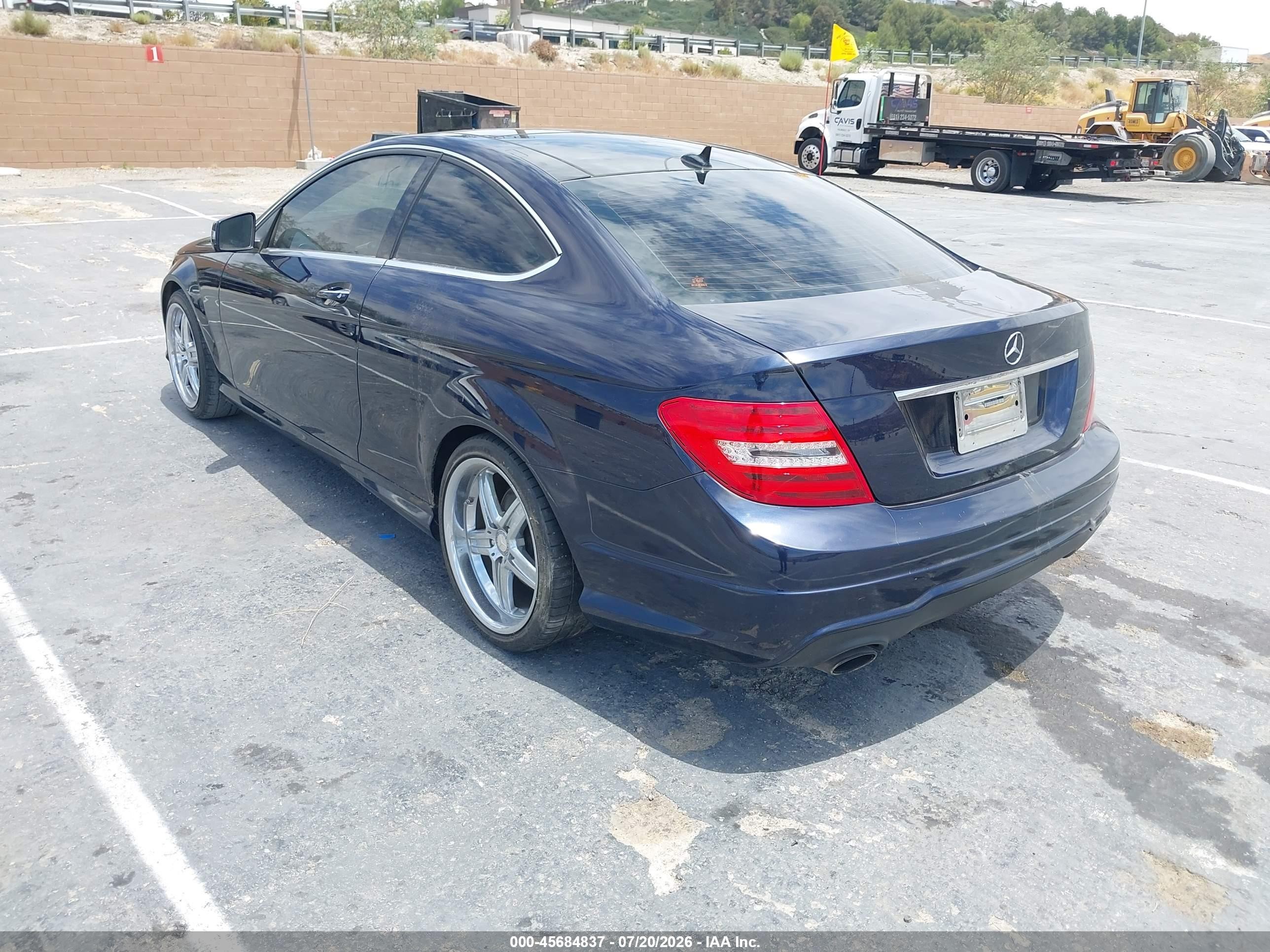 2012 Mercedes-benz C 250   Blue vin: WDDGJ4HB1CF873546