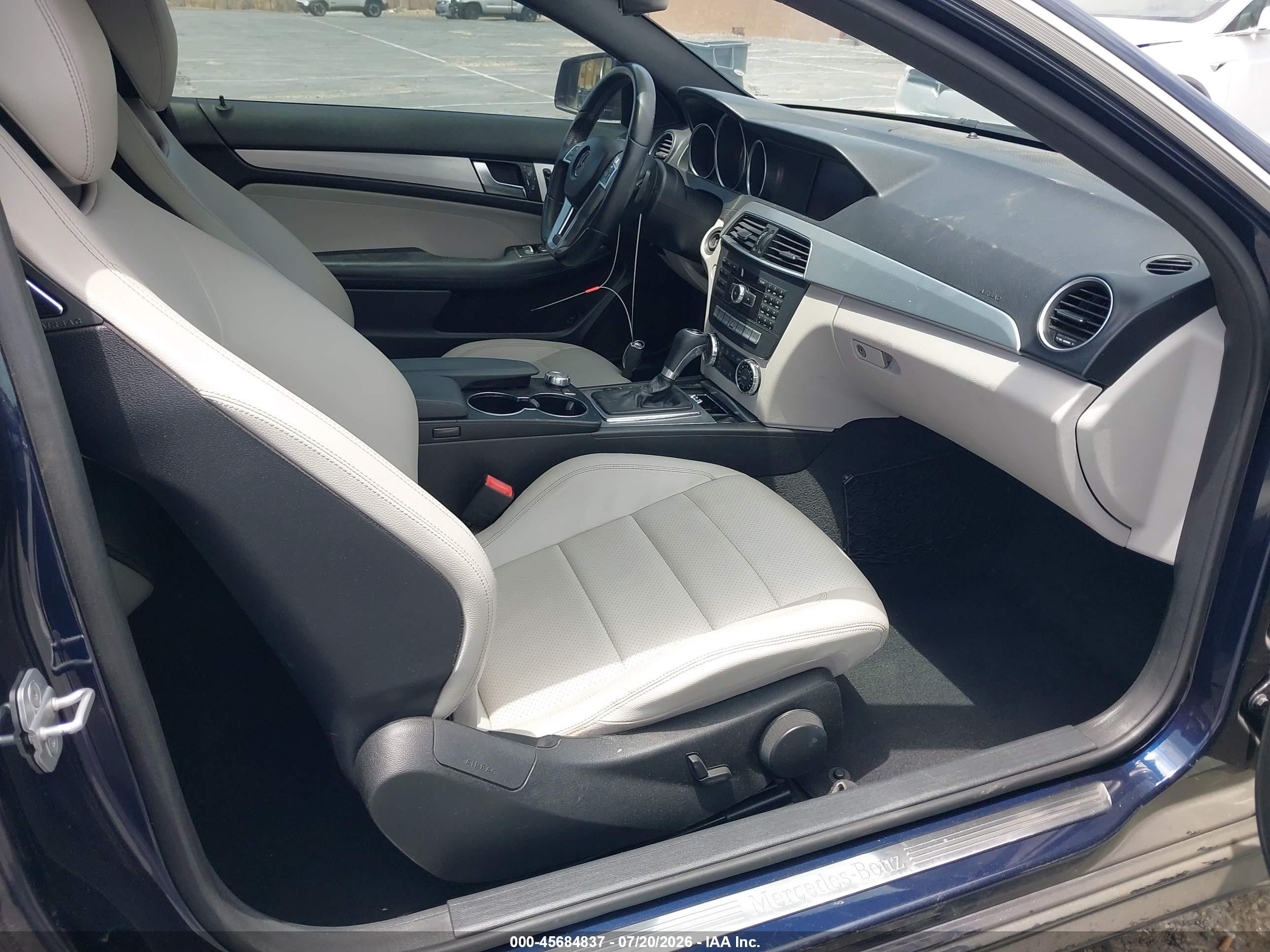 2012 Mercedes-benz C 250   Blue vin: WDDGJ4HB1CF873546
