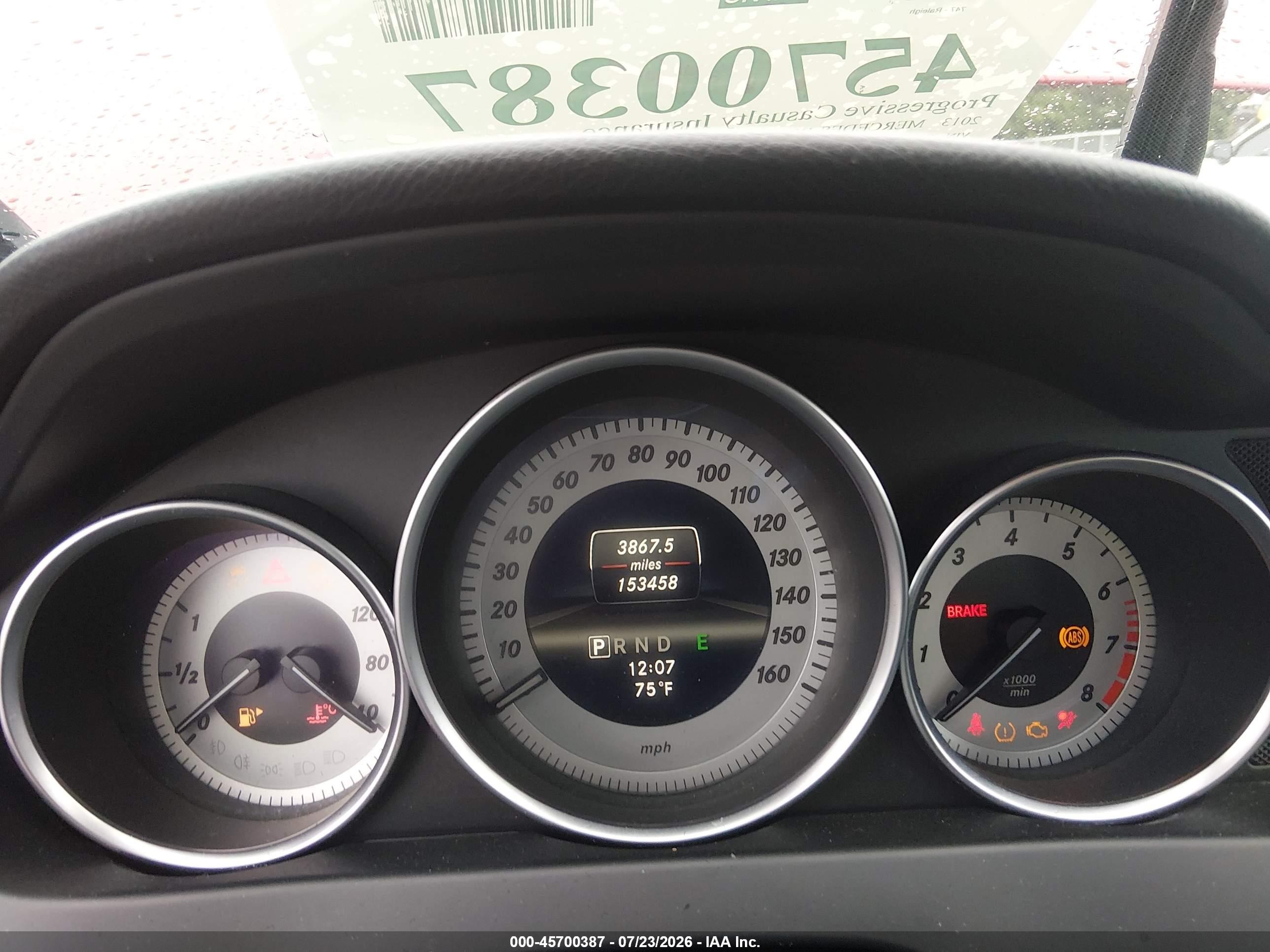 2013 Mercedes-benz C 250   Red vin: WDDGJ4HB1DG076189