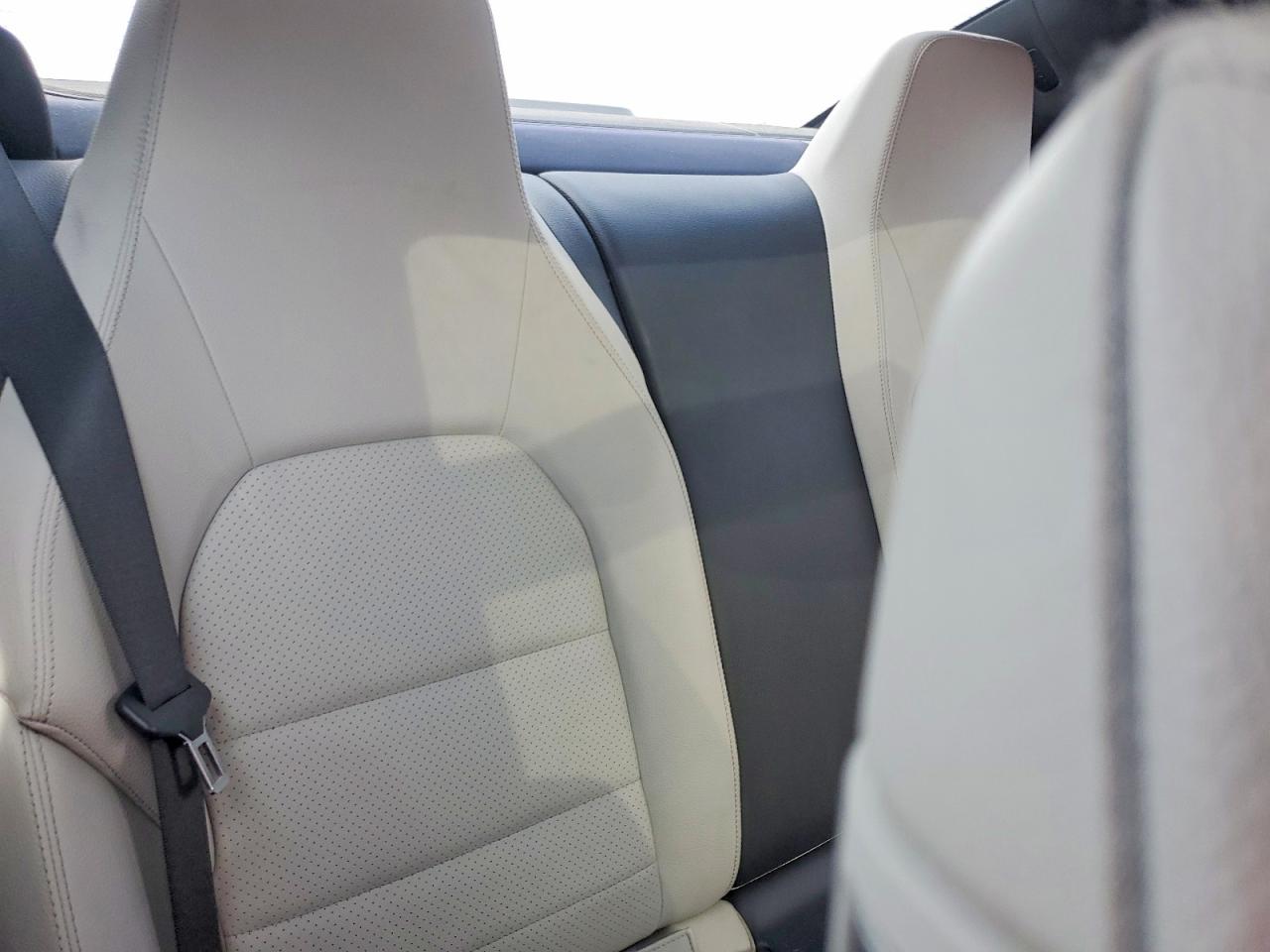 2015 Mercedes-benz C 250 Серебряный vin: WDDGJ4HB1FG369819