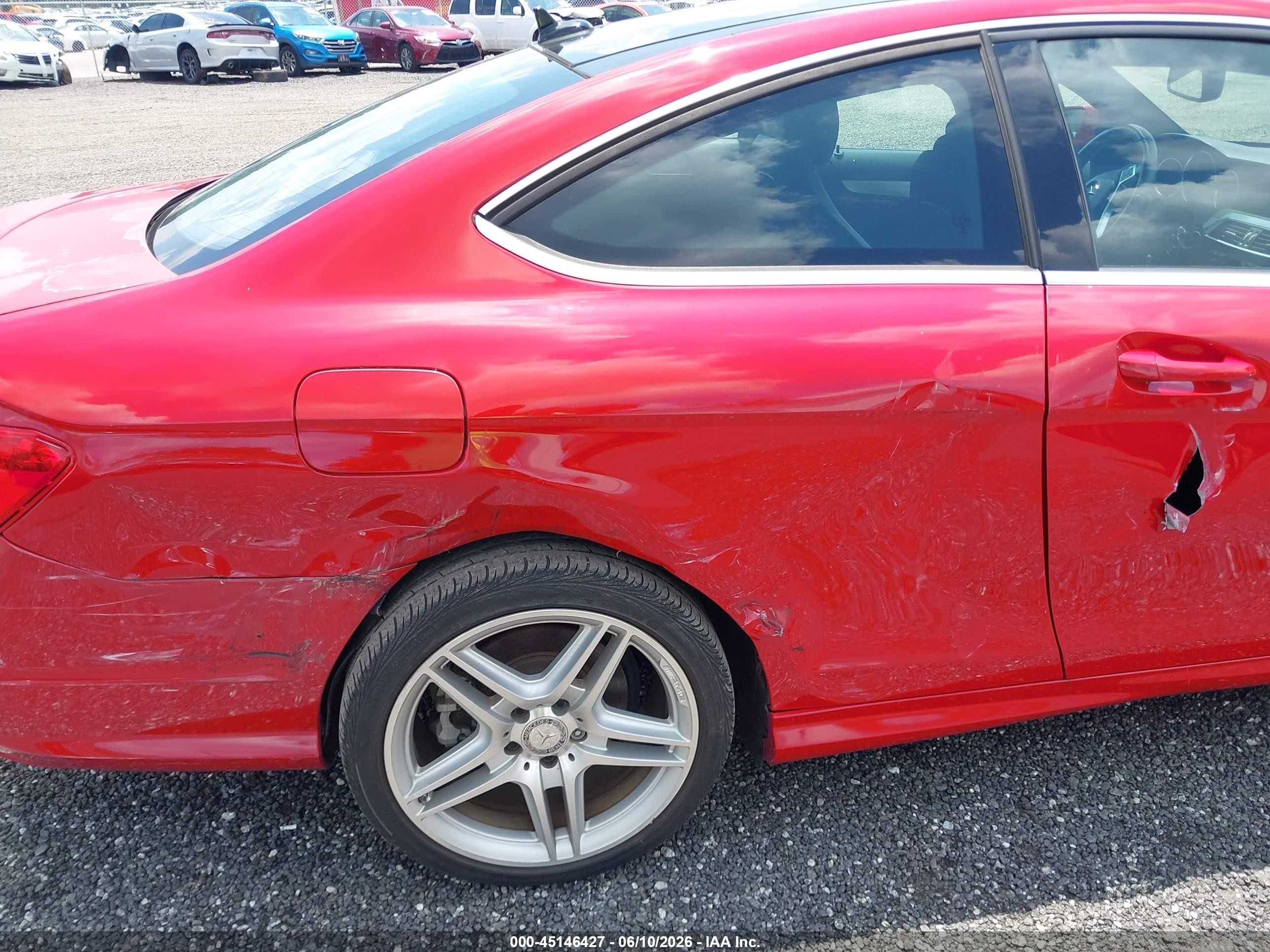 2015 Mercedes-benz C 250 Red vin: WDDGJ4HB1FG393389