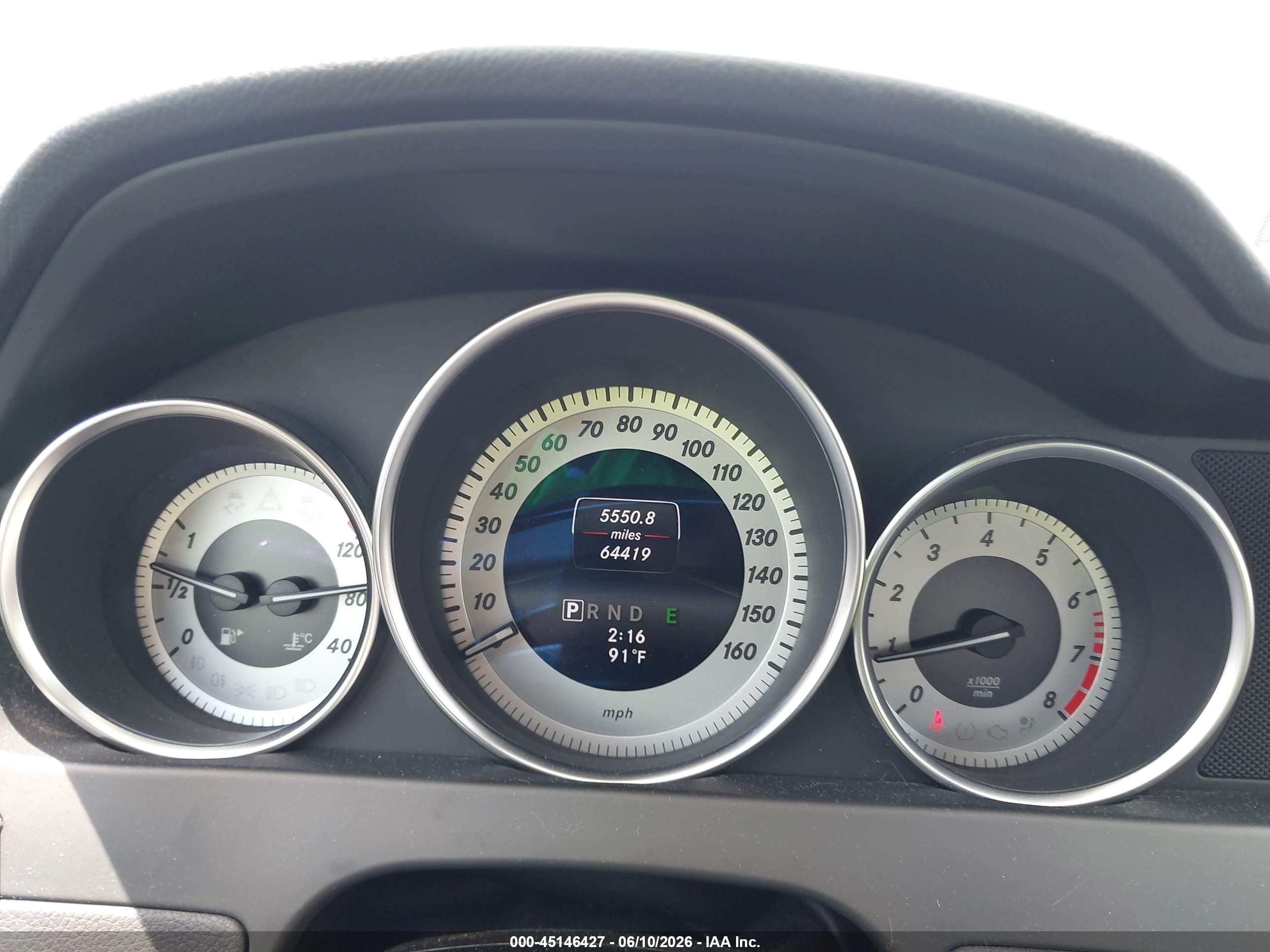 2015 Mercedes-benz C 250 Red vin: WDDGJ4HB1FG393389