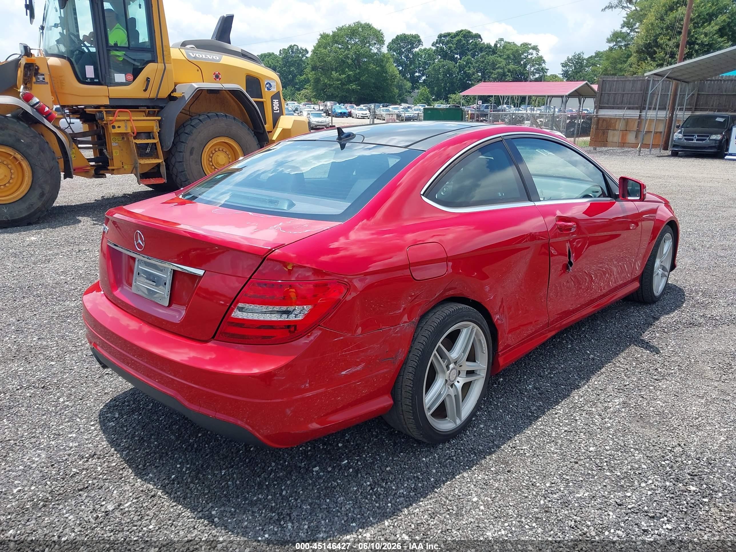 2015 Mercedes-benz C 250 Red vin: WDDGJ4HB1FG393389