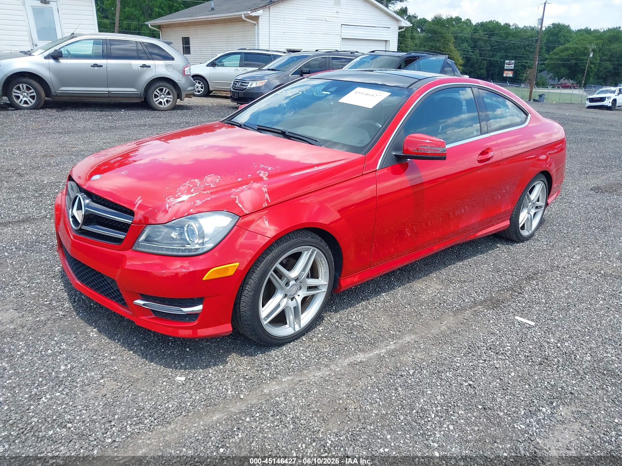 2015 Mercedes-benz C 250 Red vin: WDDGJ4HB1FG393389