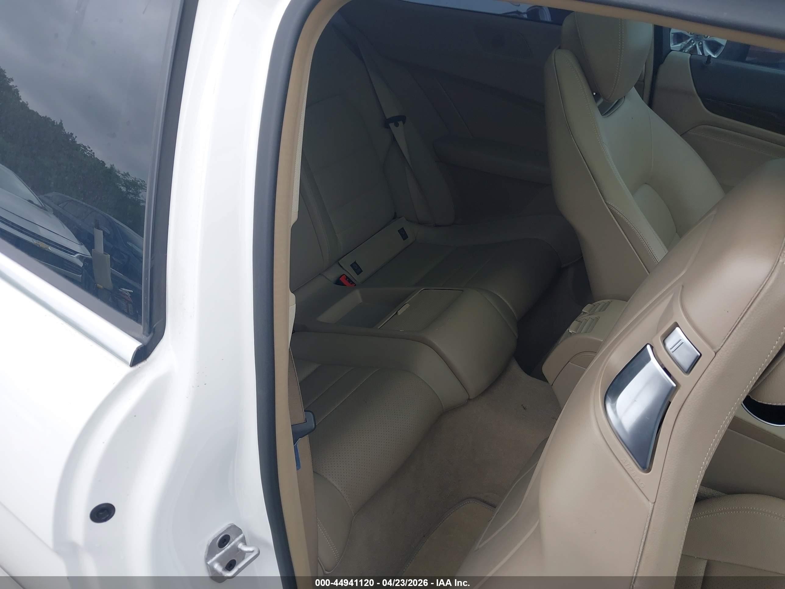 2015 Mercedes-benz C 250   White vin: WDDGJ4HB1FG398138