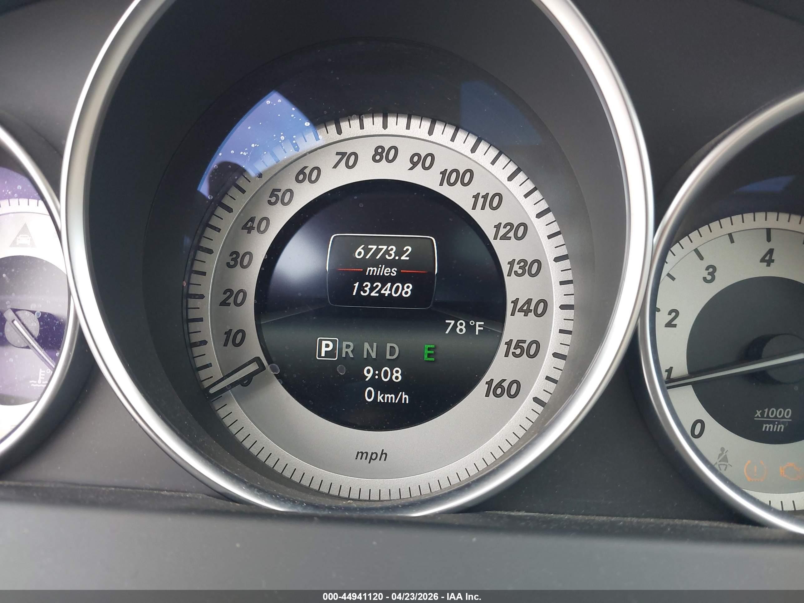 2015 Mercedes-benz C 250   White vin: WDDGJ4HB1FG398138