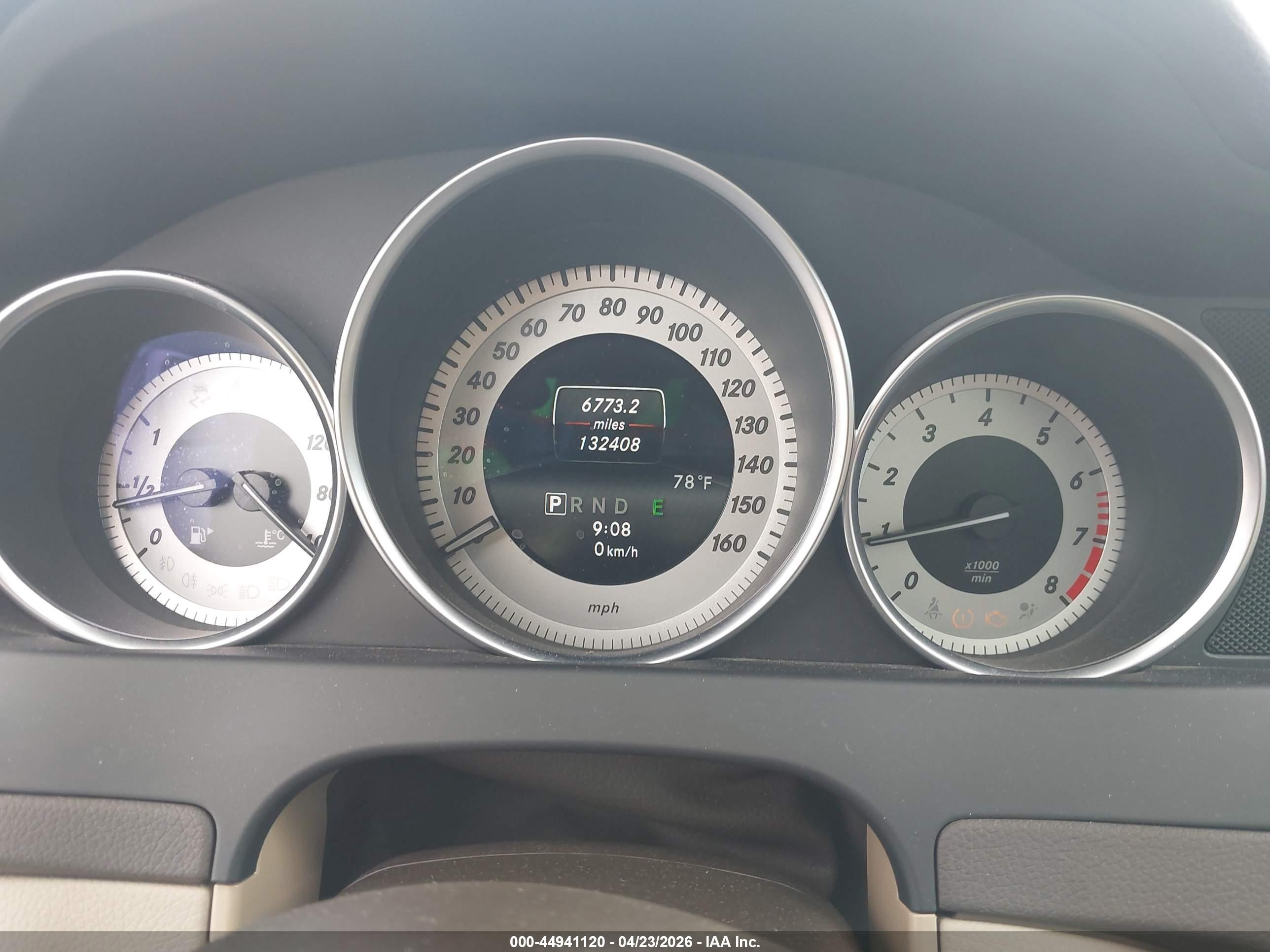 2015 Mercedes-benz C 250   White vin: WDDGJ4HB1FG398138