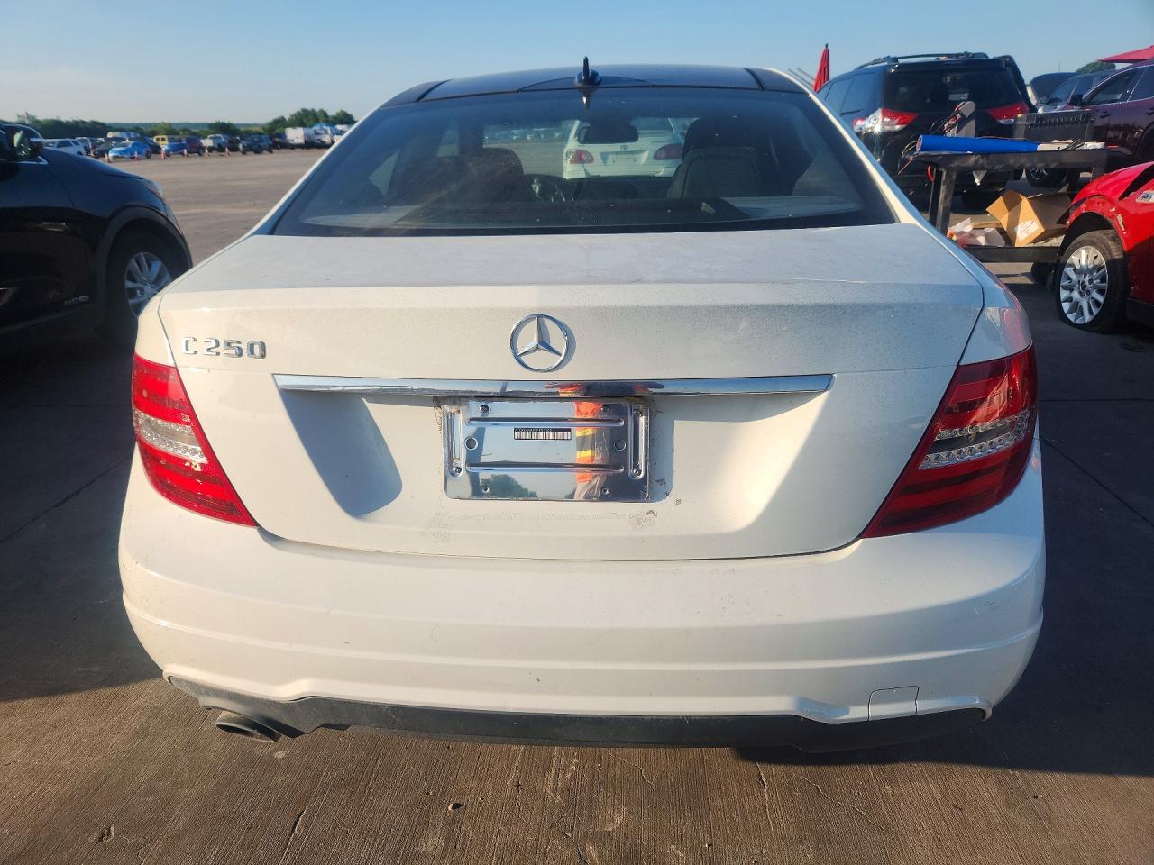 2012 Mercedes-benz C 250 White vin: WDDGJ4HB2CF820502