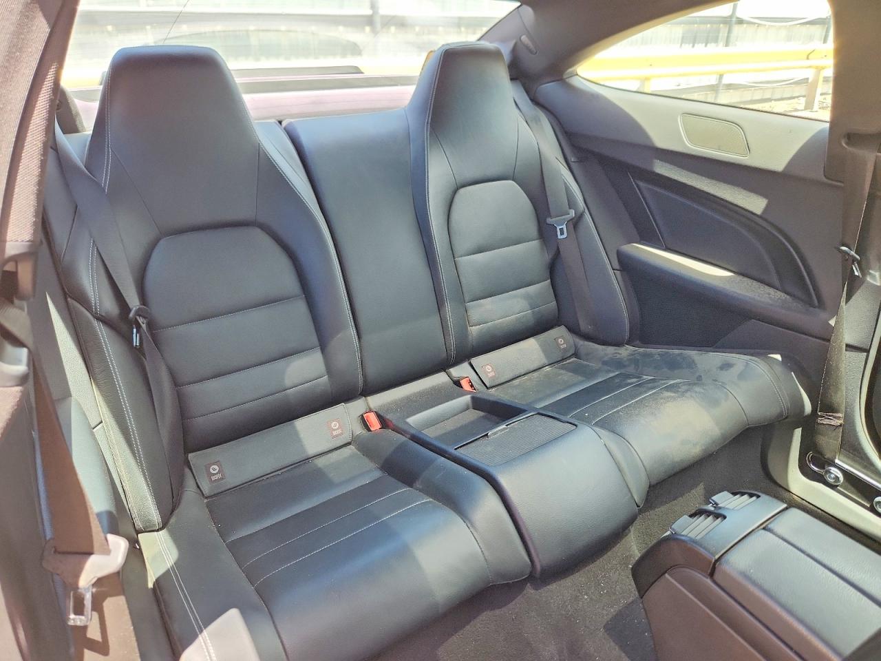 2012 Mercedes-benz C 250 White vin: WDDGJ4HB2CF820502