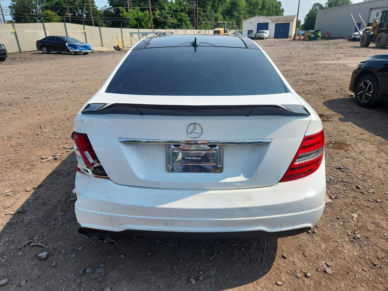 2013 Mercedes-benz C 250 White vin: WDDGJ4HB2DF960874