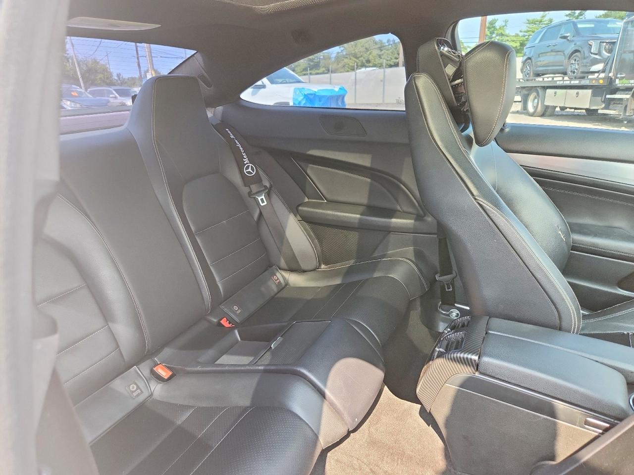 2013 Mercedes-benz C 250 White vin: WDDGJ4HB2DF960874
