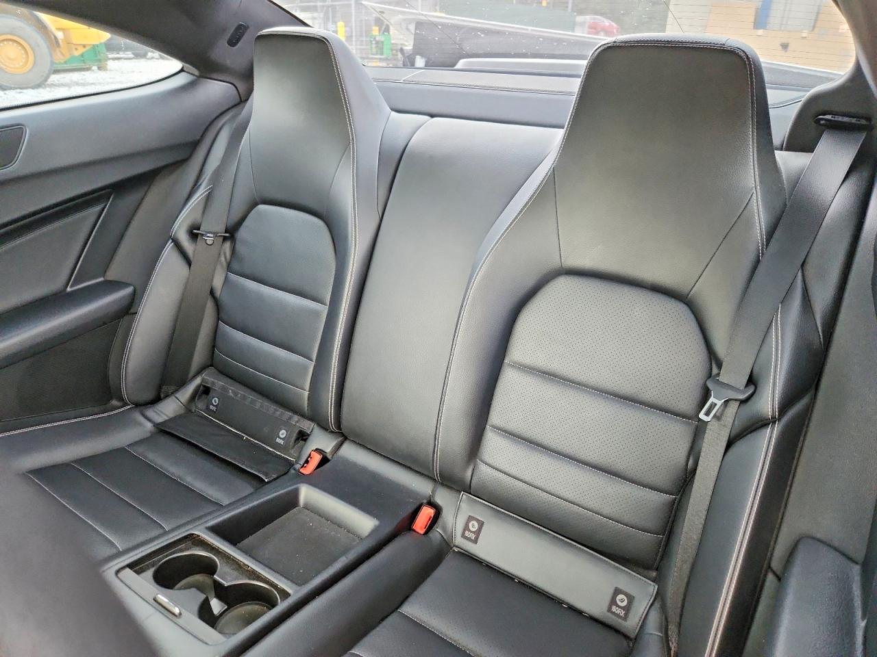 2013 Mercedes-benz C 250 Белый vin: WDDGJ4HB2DG005387